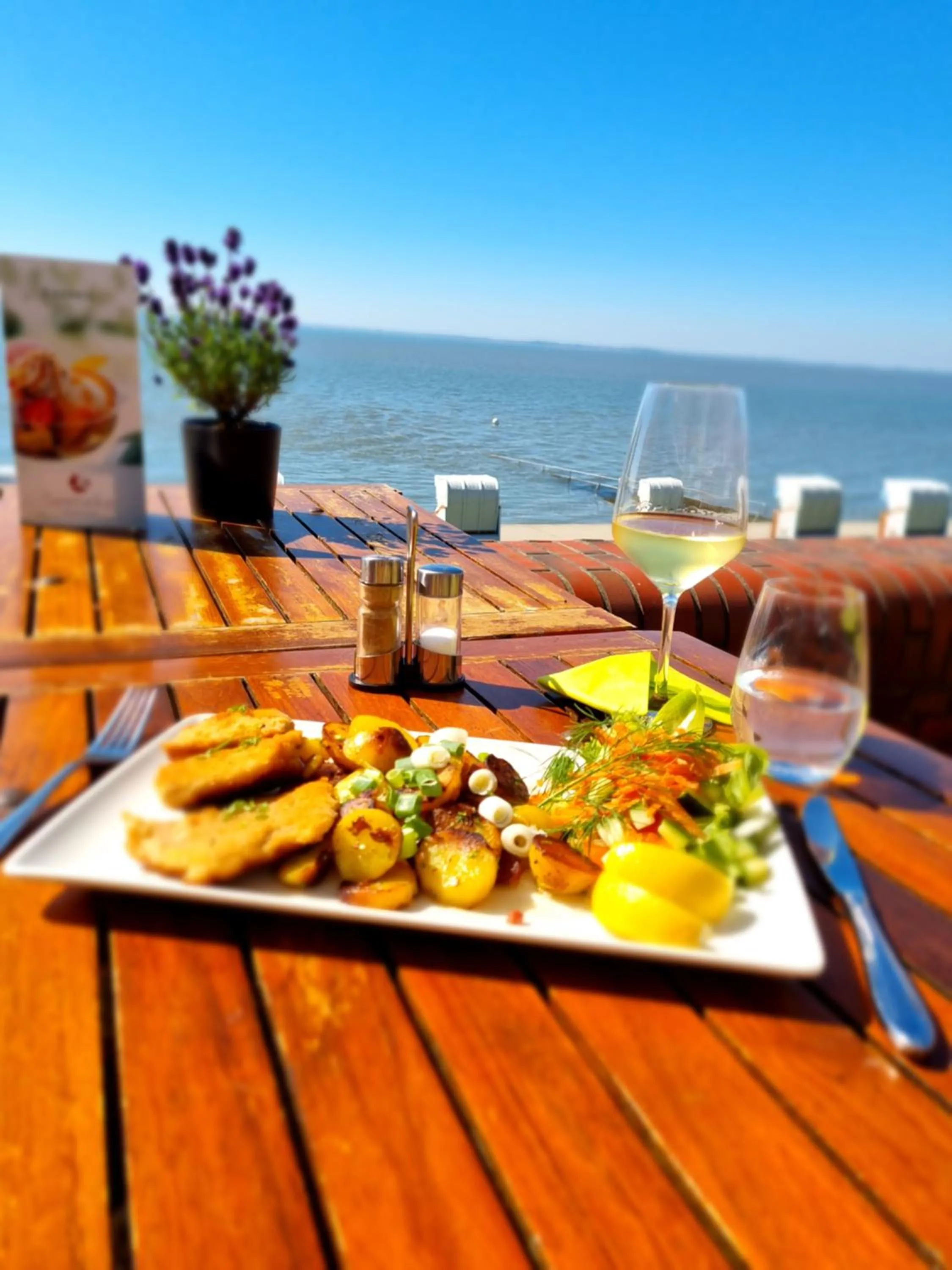 Food and drinks in Strand-Hotel Seenelke