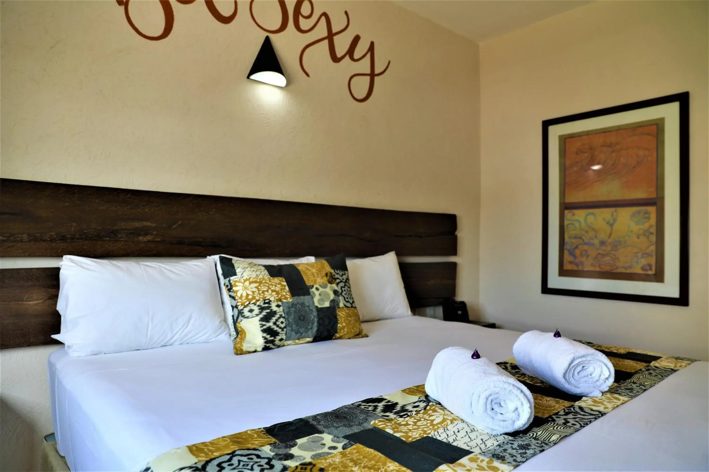 Standard King Room in Hotel 12 BEES by Kavia Standard King Room in Hotel 12 BEES by Kavia