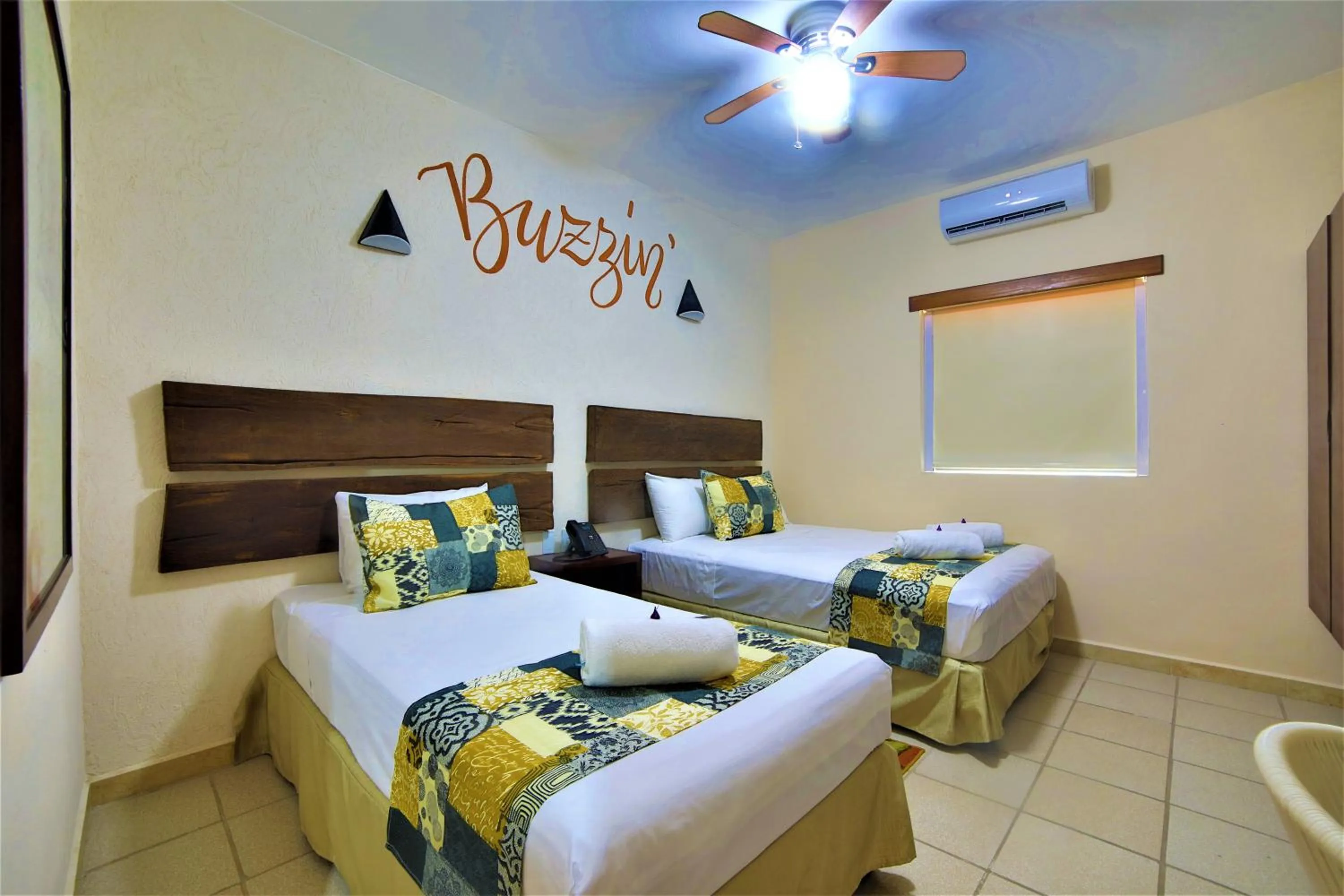 Photo of the whole room in Hotel 12 BEES by Kavia