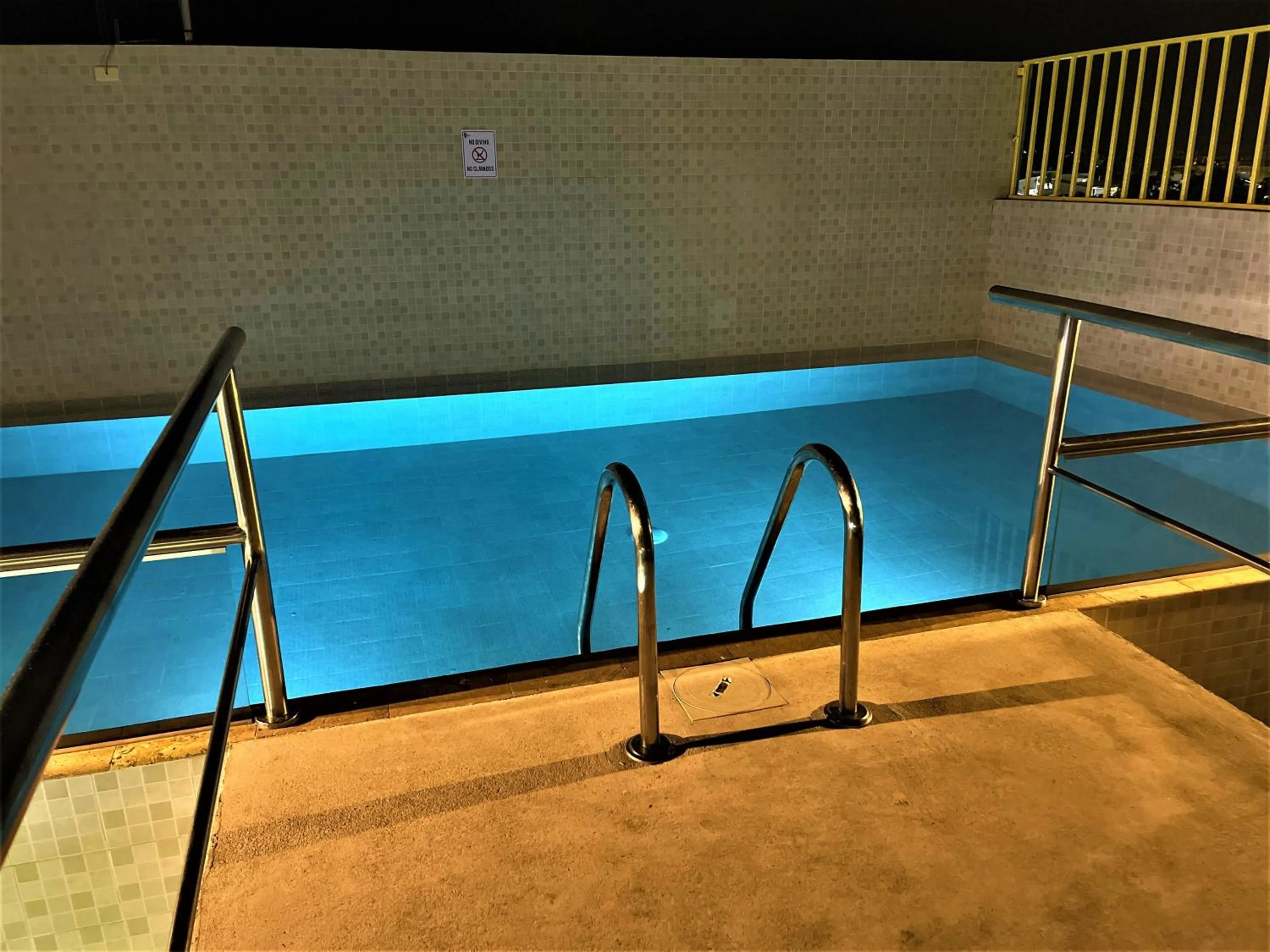 Swimming pool in Hotel 12 BEES by Kavia