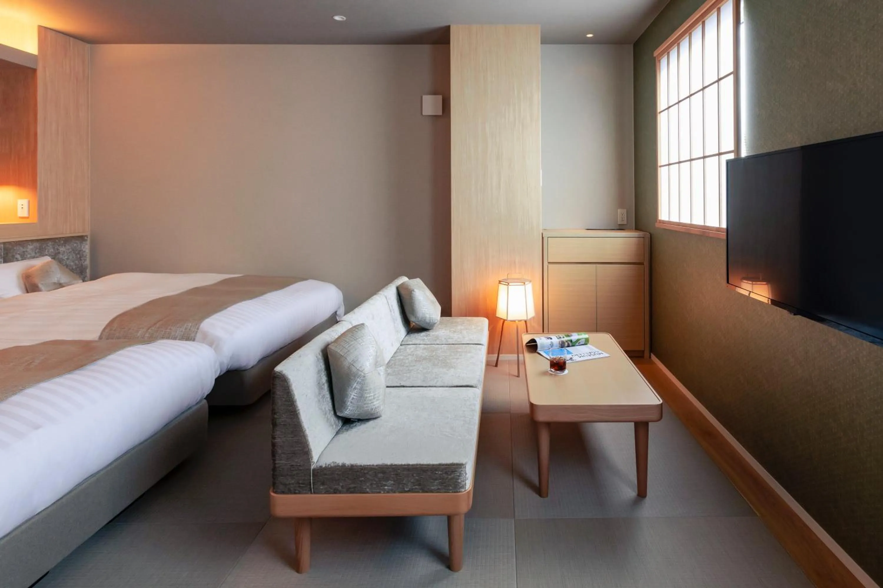 Photo of the whole room, Bed in Rinn Horikawa Gojo