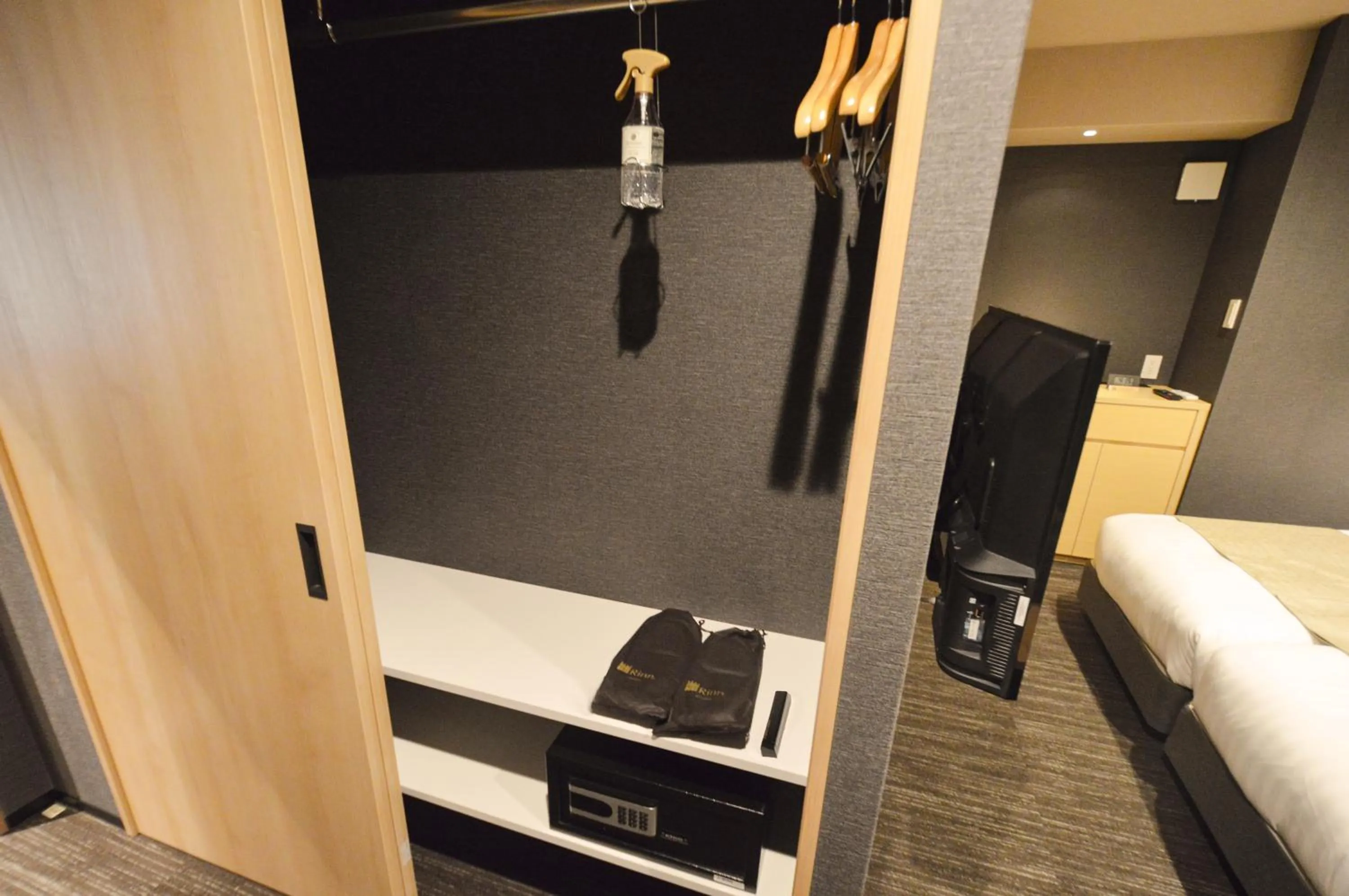 TV and multimedia, Bed in Rinn Horikawa Gojo