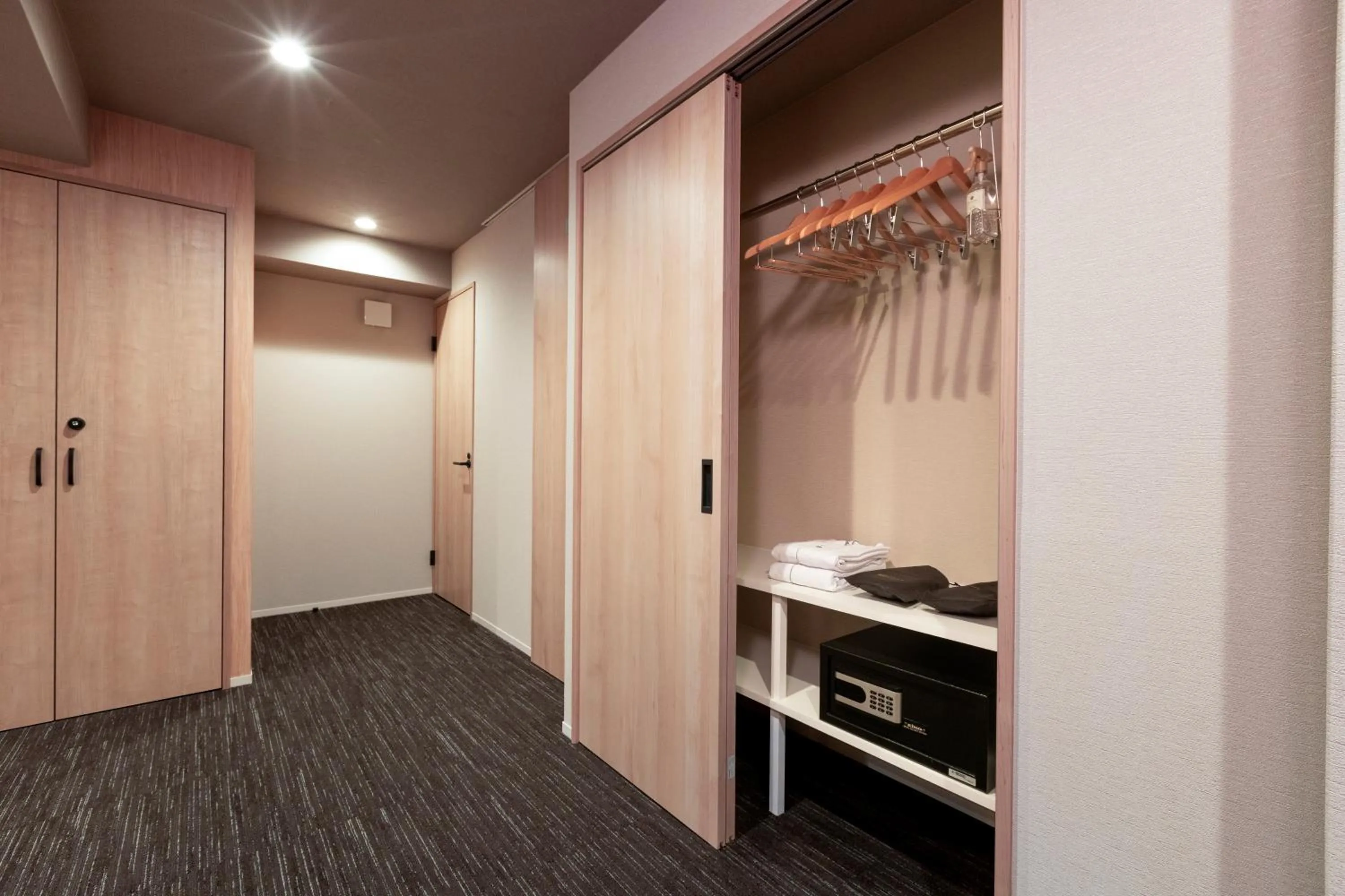 Photo of the whole room in Rinn Horikawa Gojo