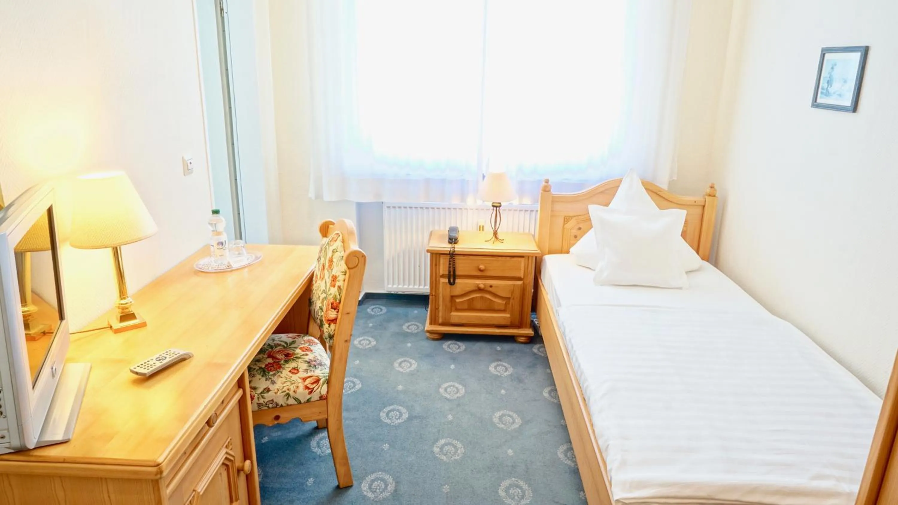 Photo of the whole room, Bed in Hotel Alpha