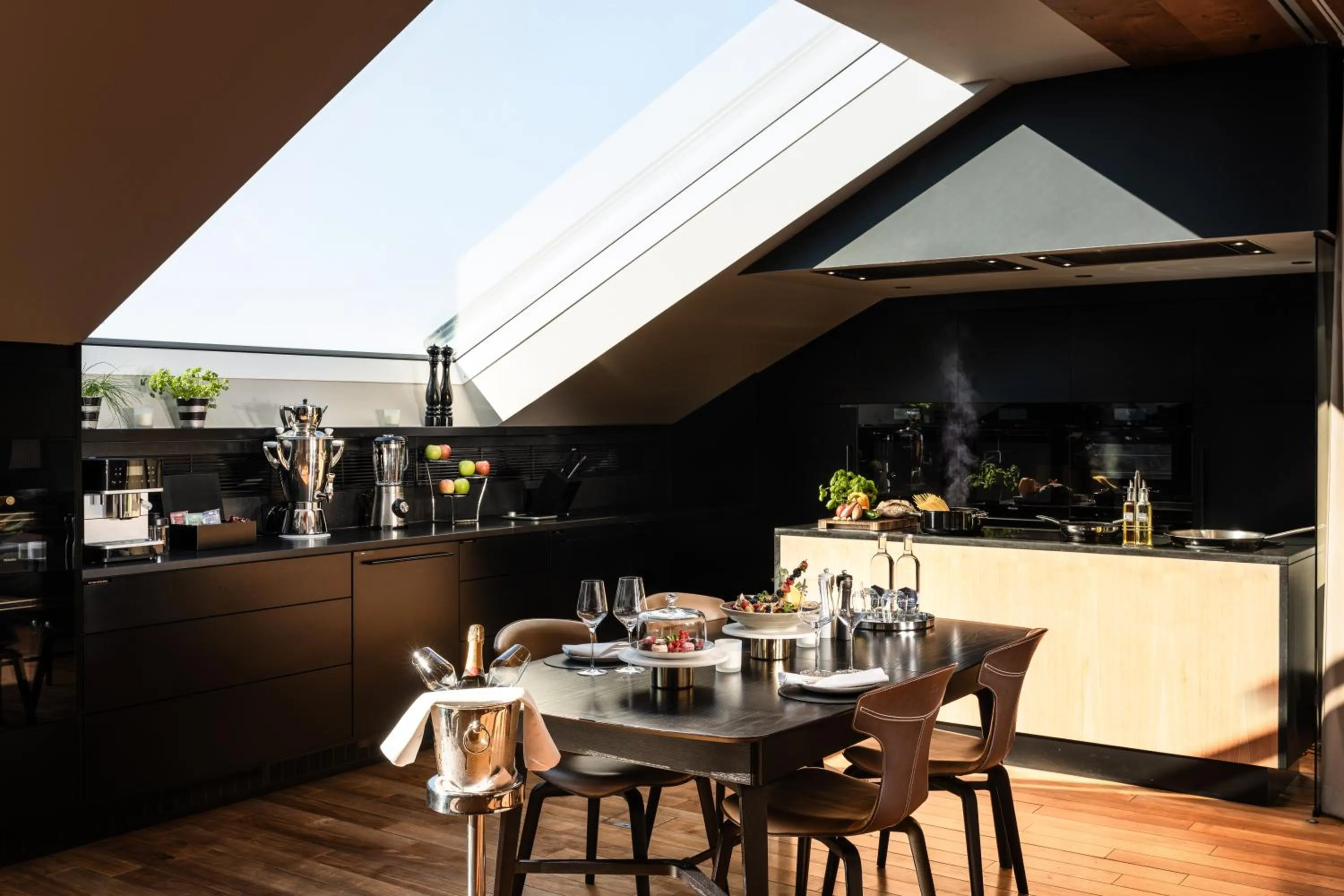 Dining area in DO & CO Hotel München