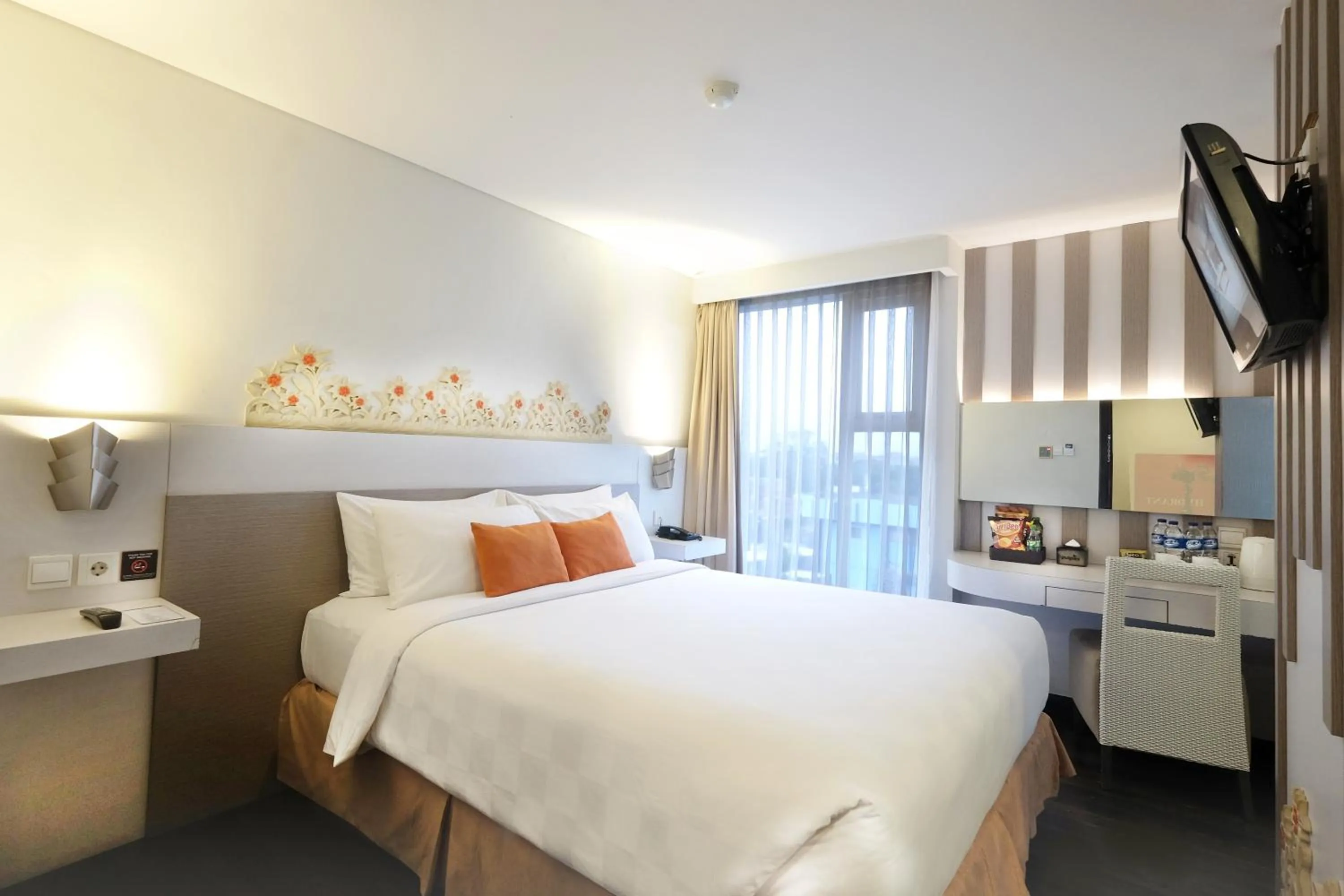 Bed in All Nite & Day Hotel Yogjakarta - Gejayan