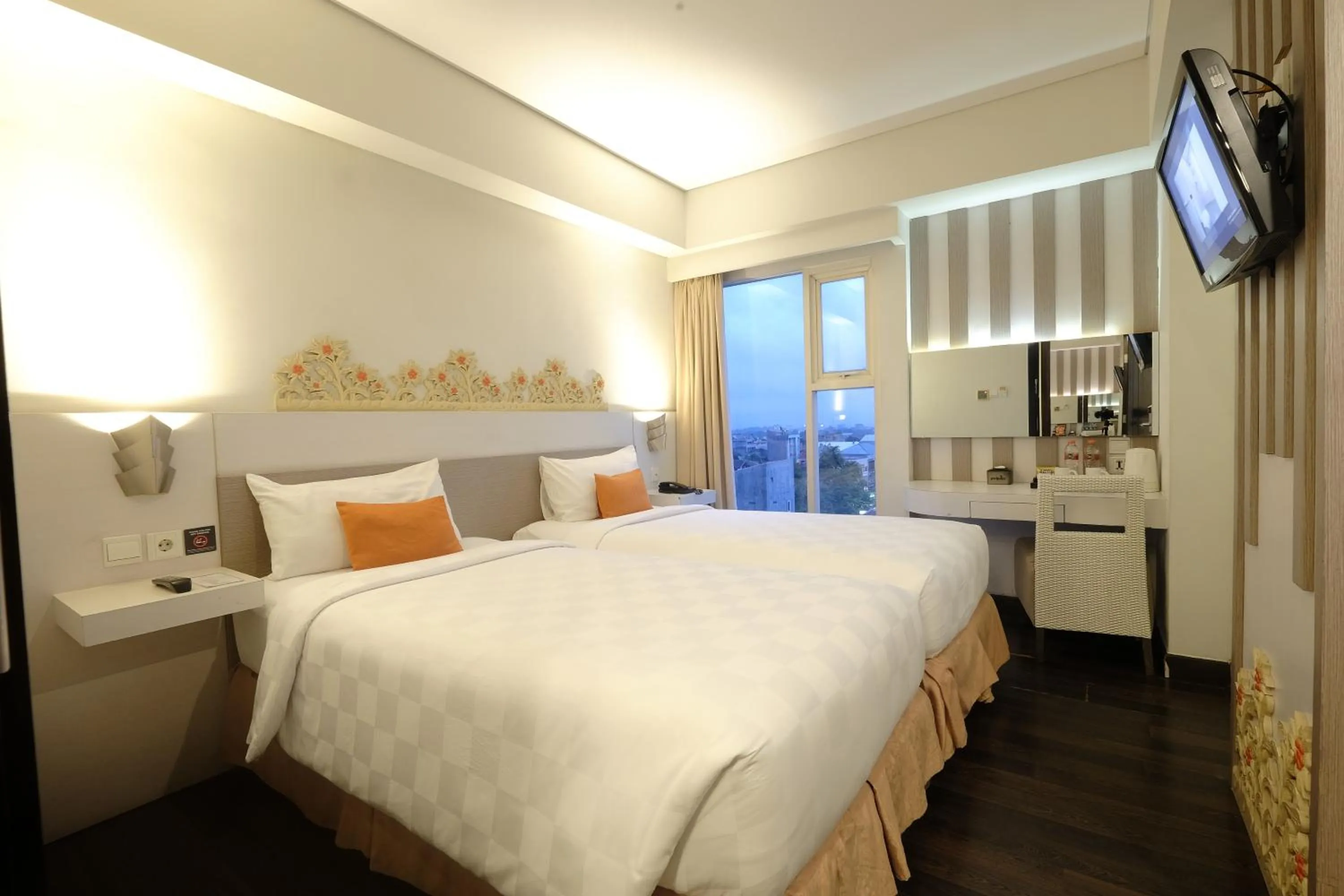 Bed in All Nite & Day Hotel Yogjakarta - Gejayan