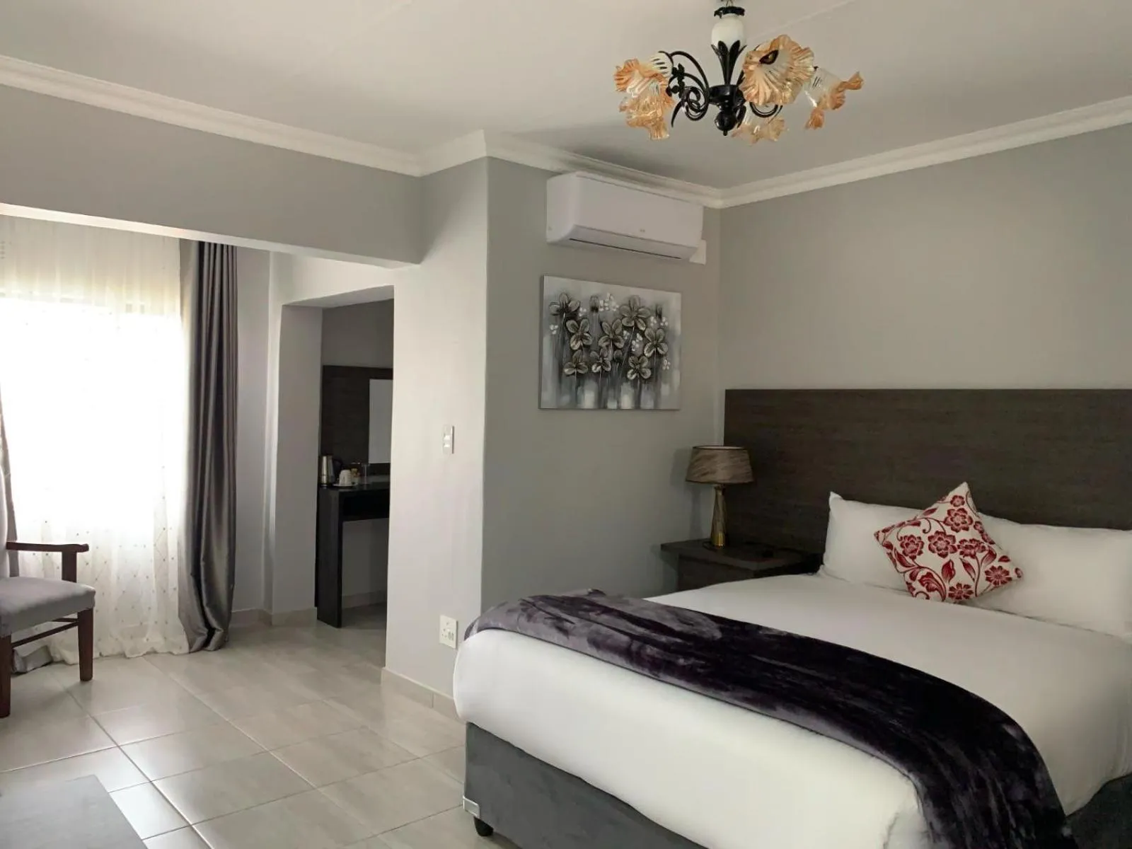 Bed in Airport lodge Newcastle