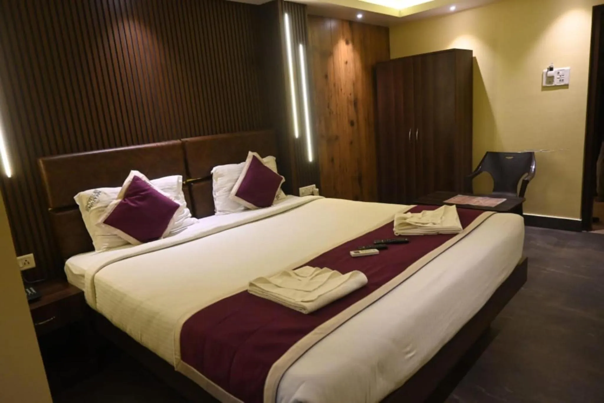 Bed in Hotel Runway Inn