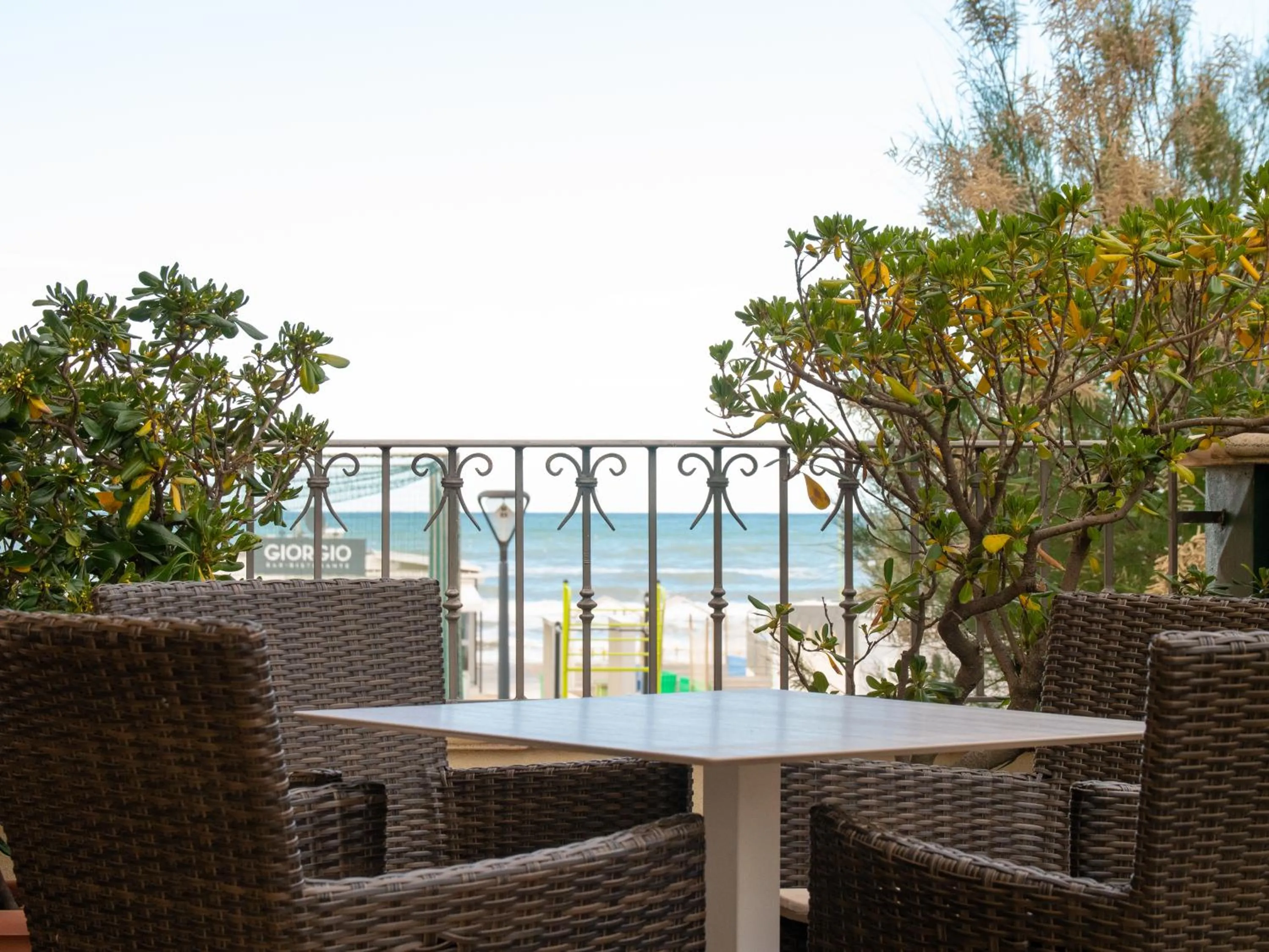 Lounge or bar in Hotel Merano