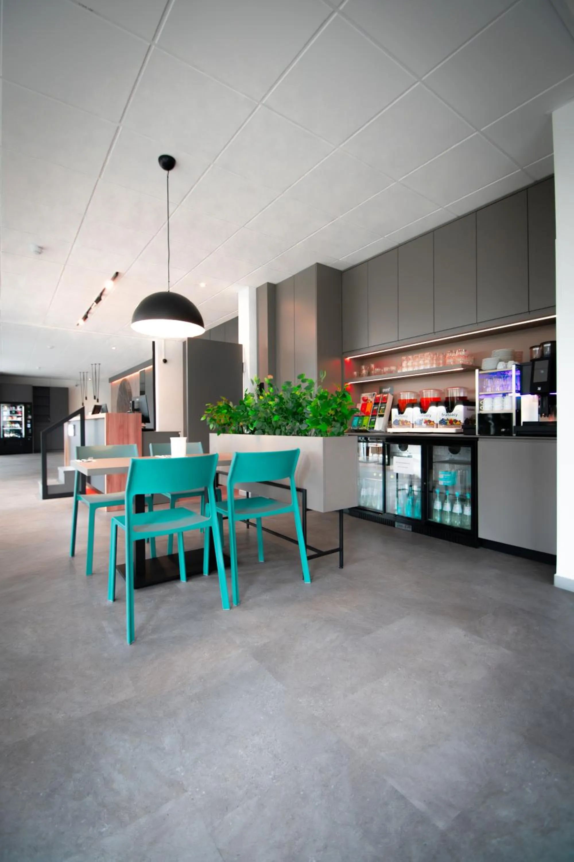 Restaurant/places to eat in Taste Hotel Jettingen