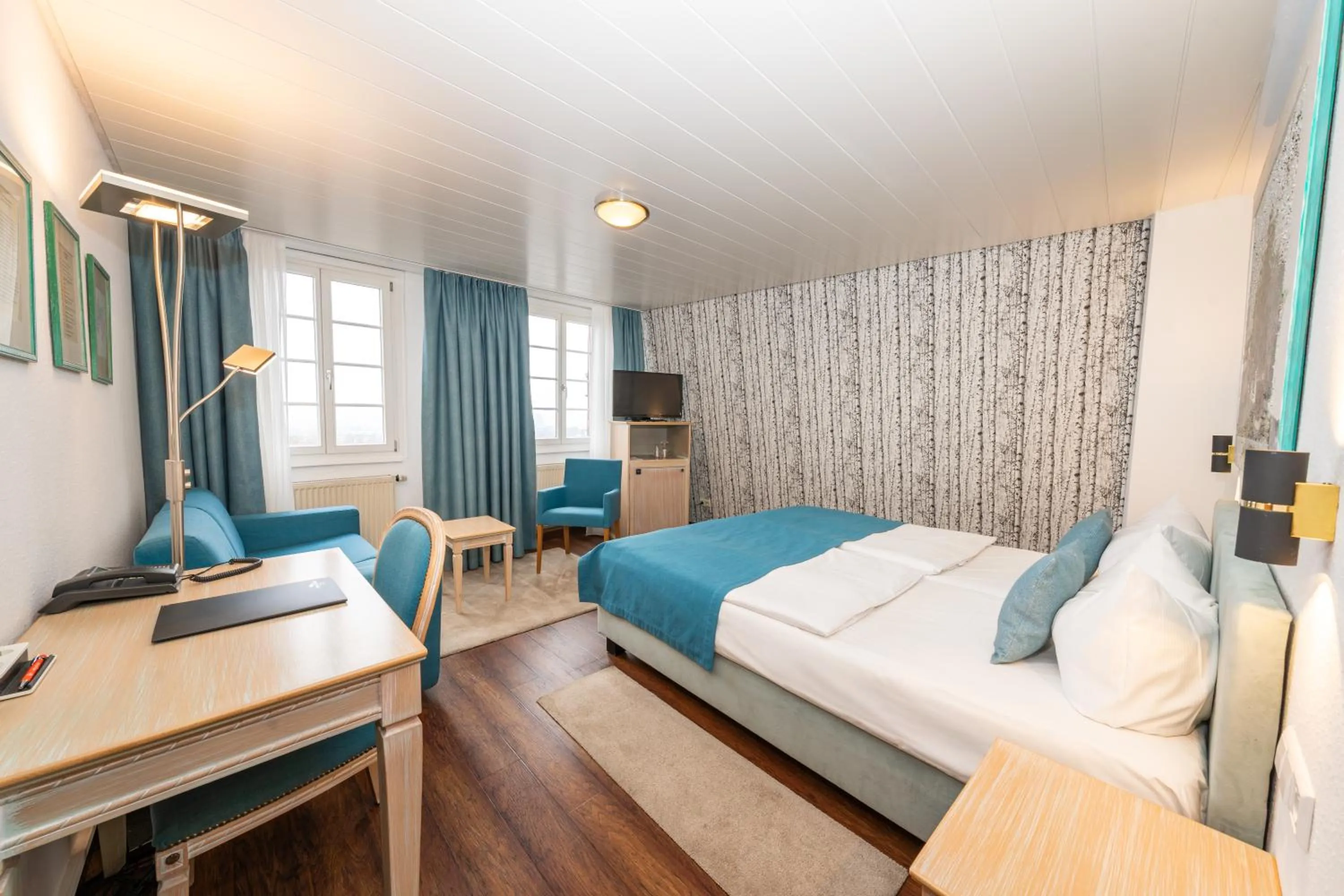 Photo of the whole room, Bed in Hotel Am Schloss *** Superior