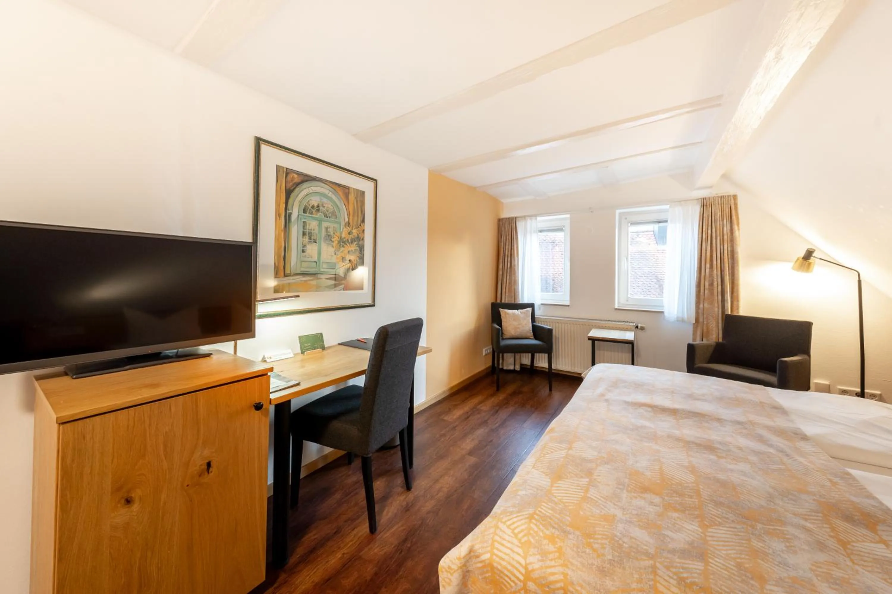 Photo of the whole room, Bed in Hotel Am Schloss *** Superior