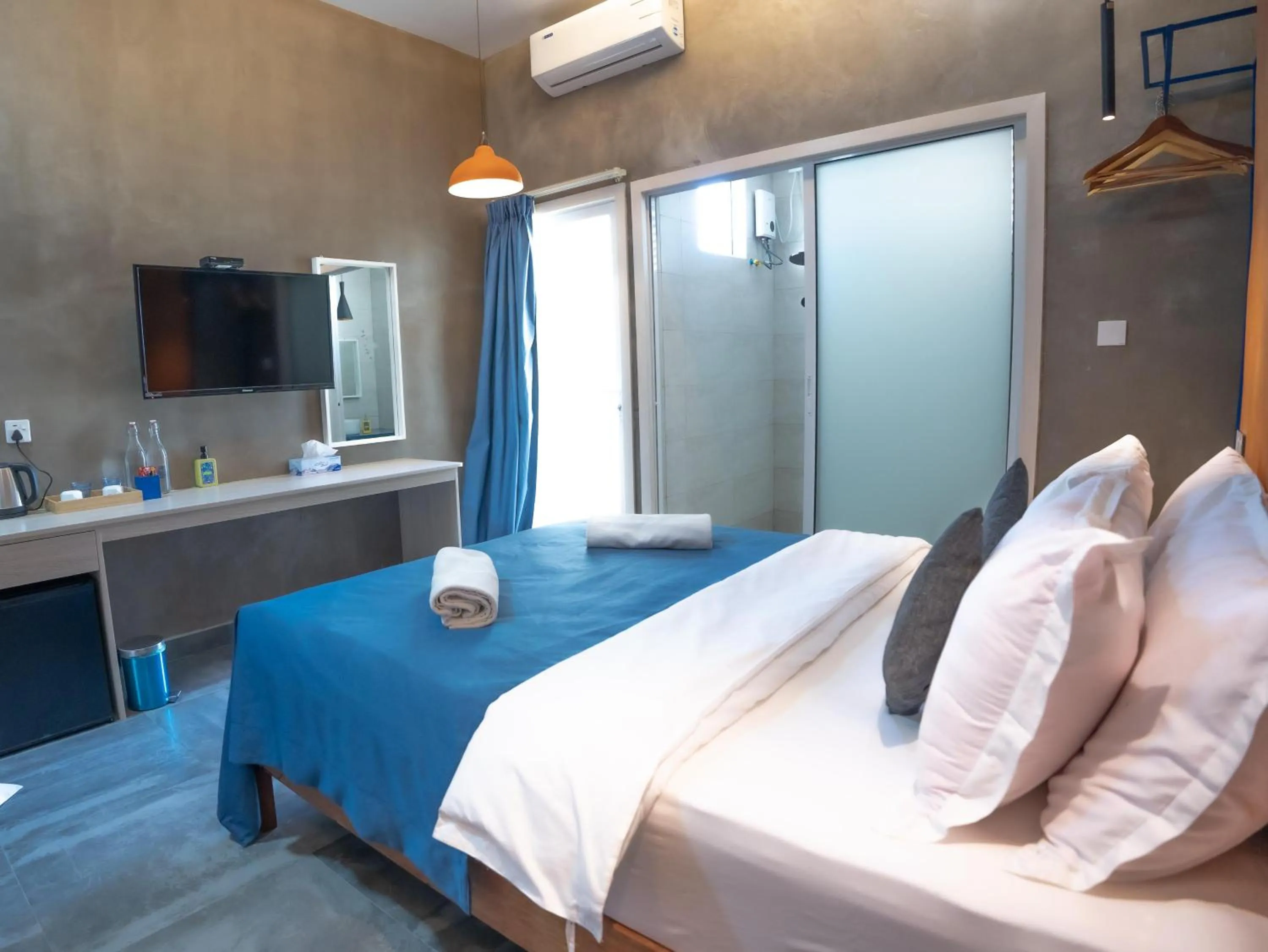 Bedroom, Bed in Maamadi Boutique