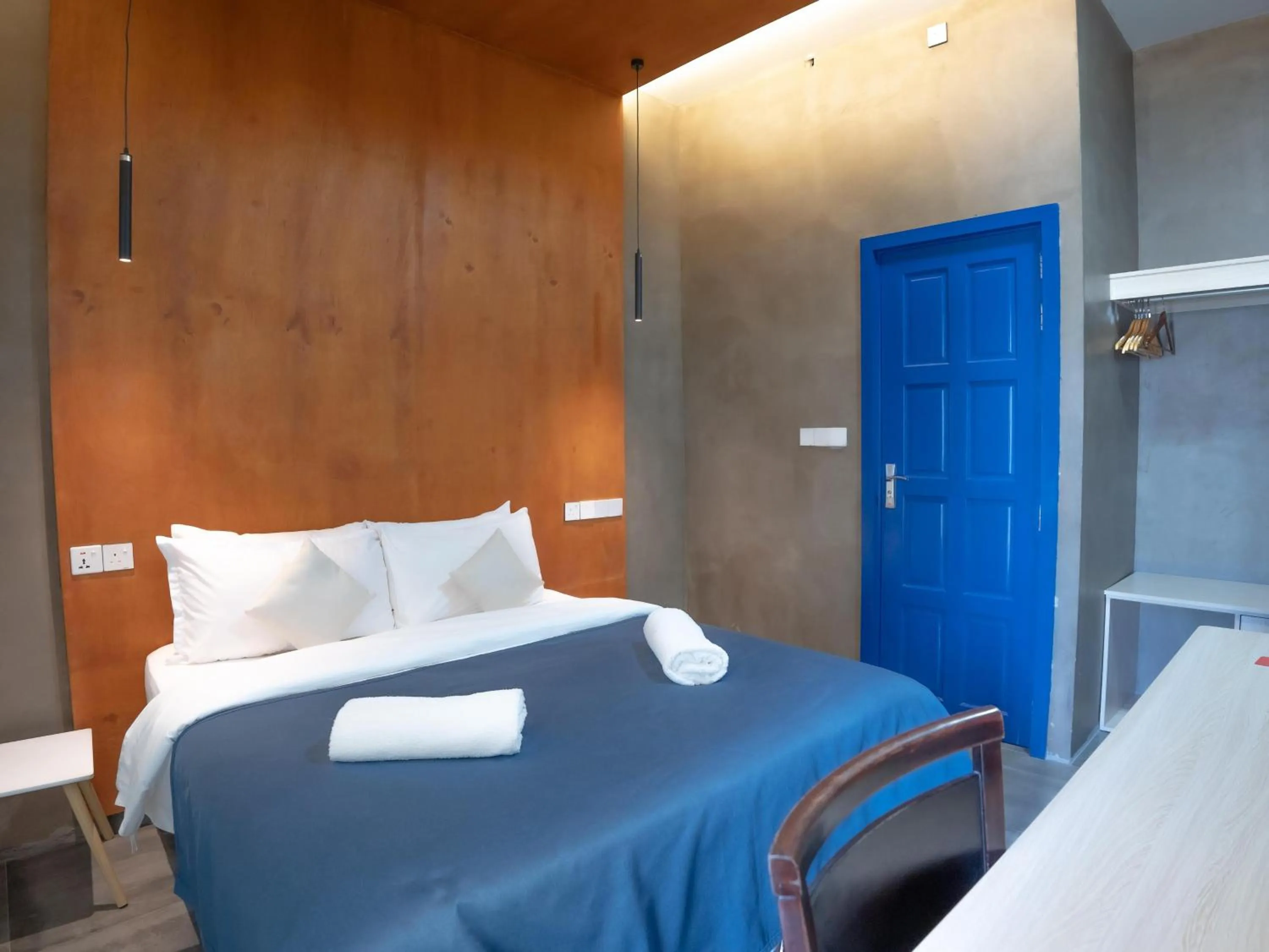 Bed in Maamadi Boutique