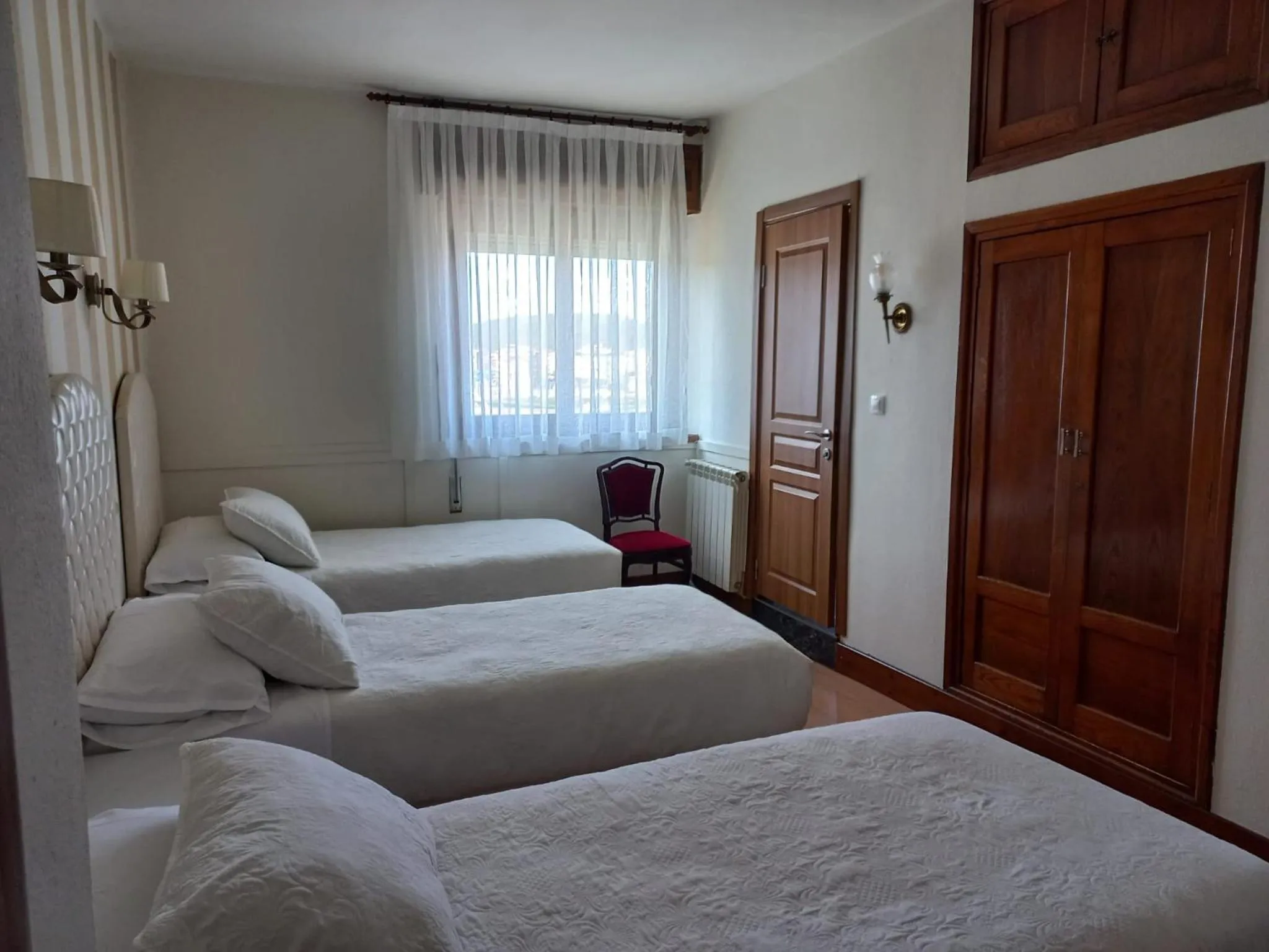 Photo of the whole room in Marina