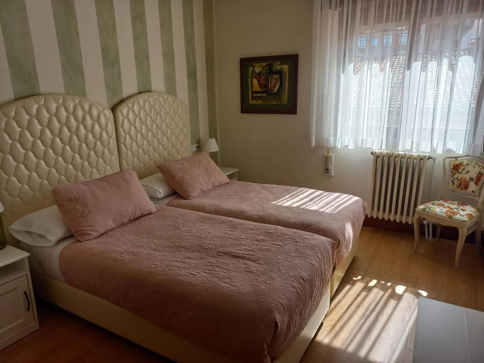 Photo of the whole room in Marina