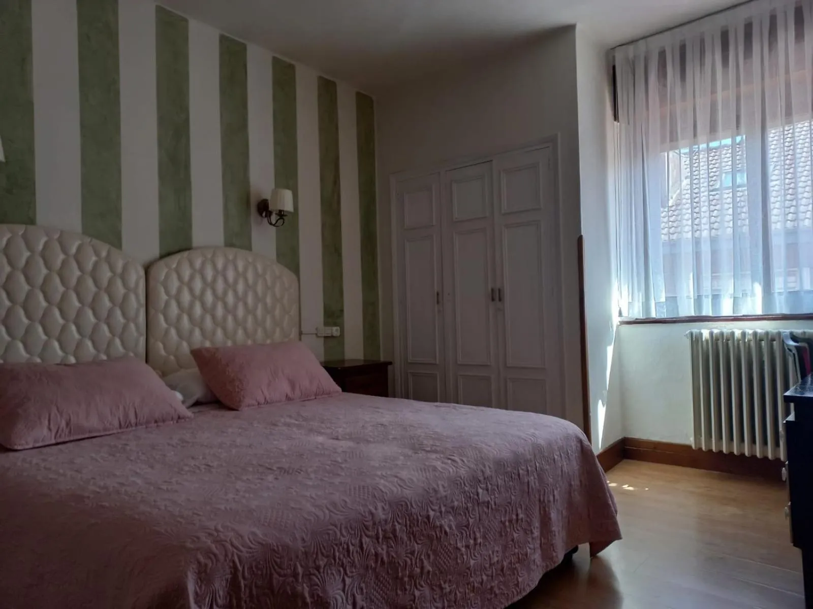 Photo of the whole room in Marina