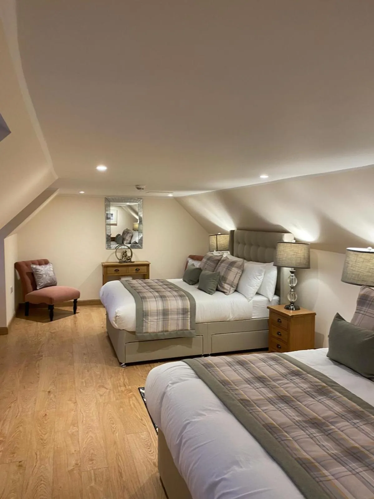 Bedroom, Bed in Waverley Inn Holiday Apartments