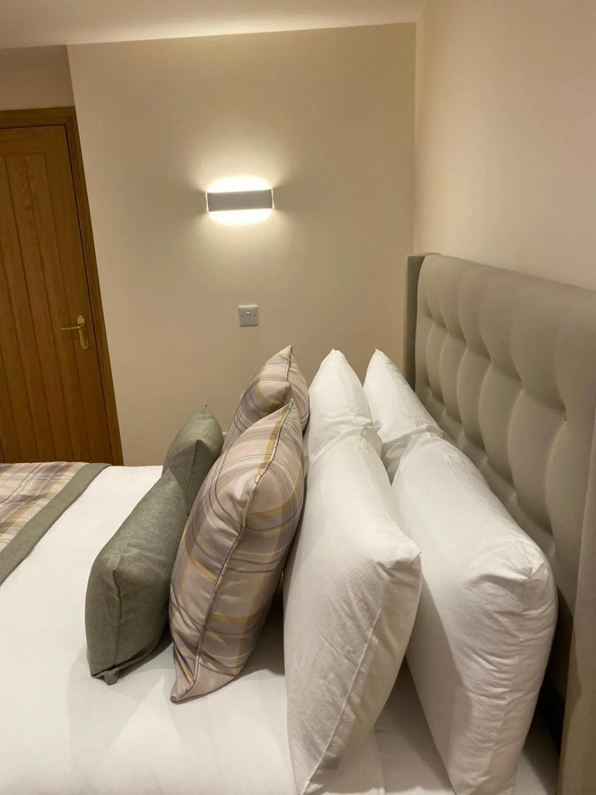 Bedroom, Bed in Waverley Inn Holiday Apartments