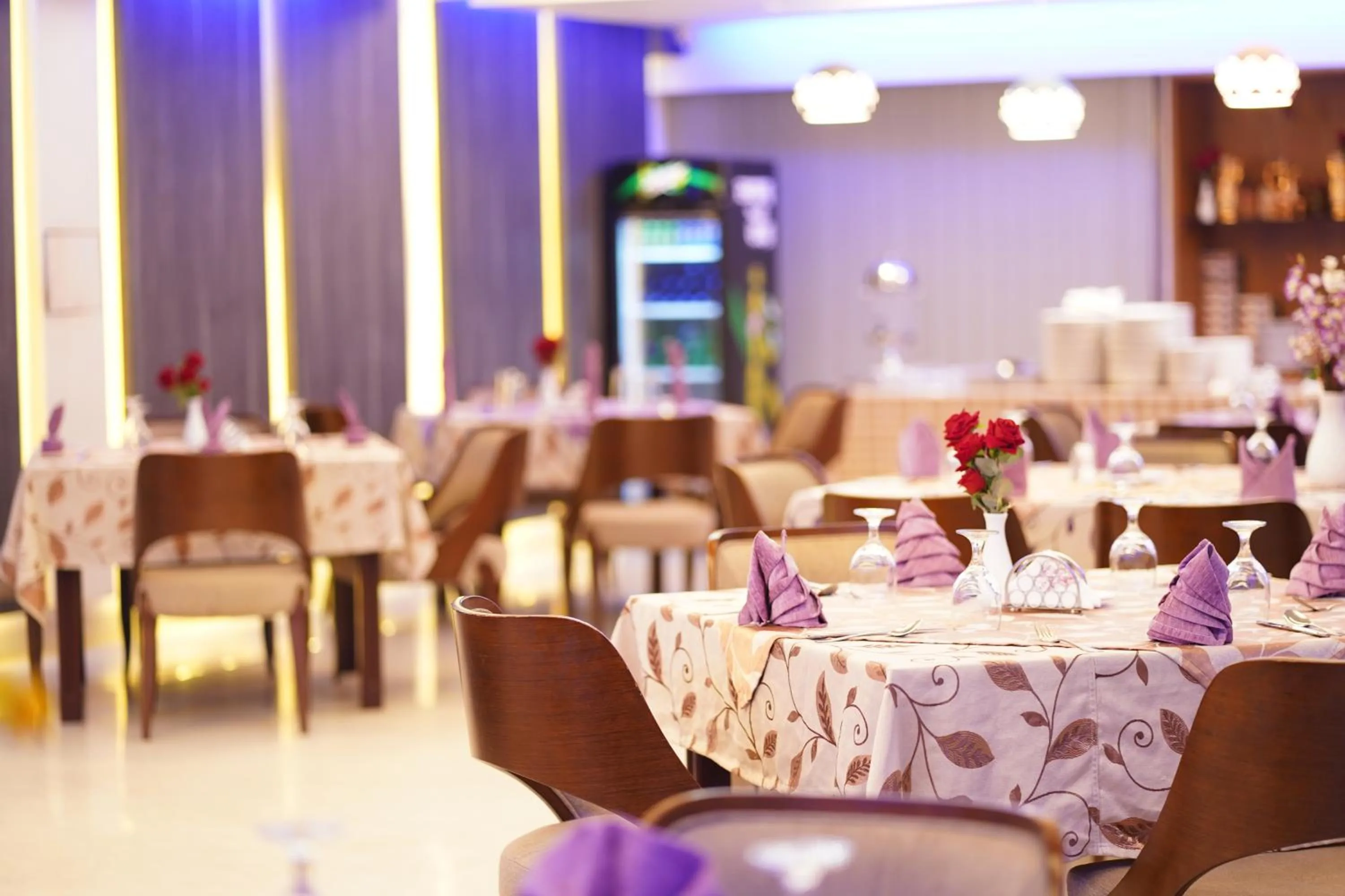 Restaurant/places to eat in Grand Mostafa Hotel Ababil
