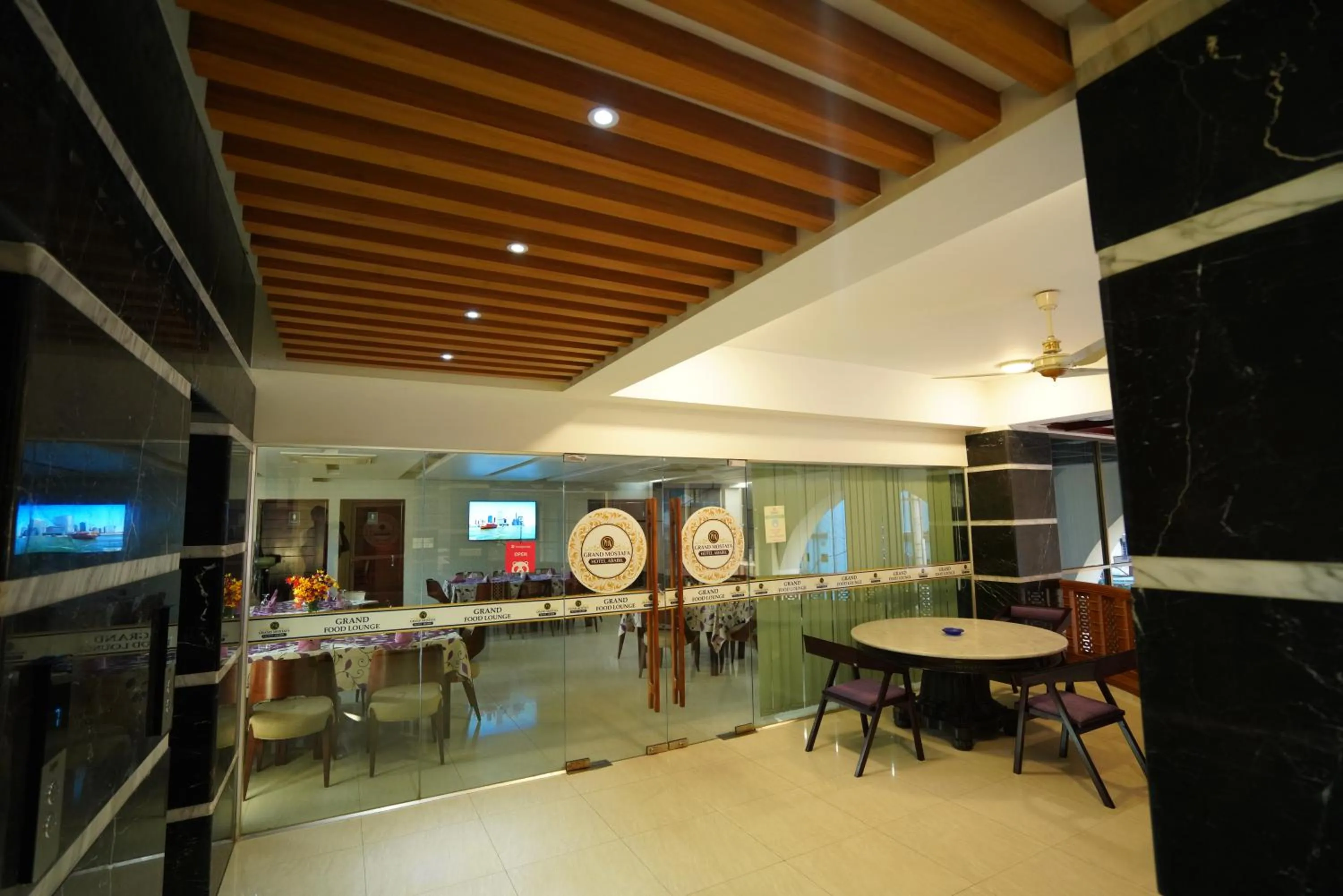 Restaurant/places to eat in Grand Mostafa Hotel Ababil