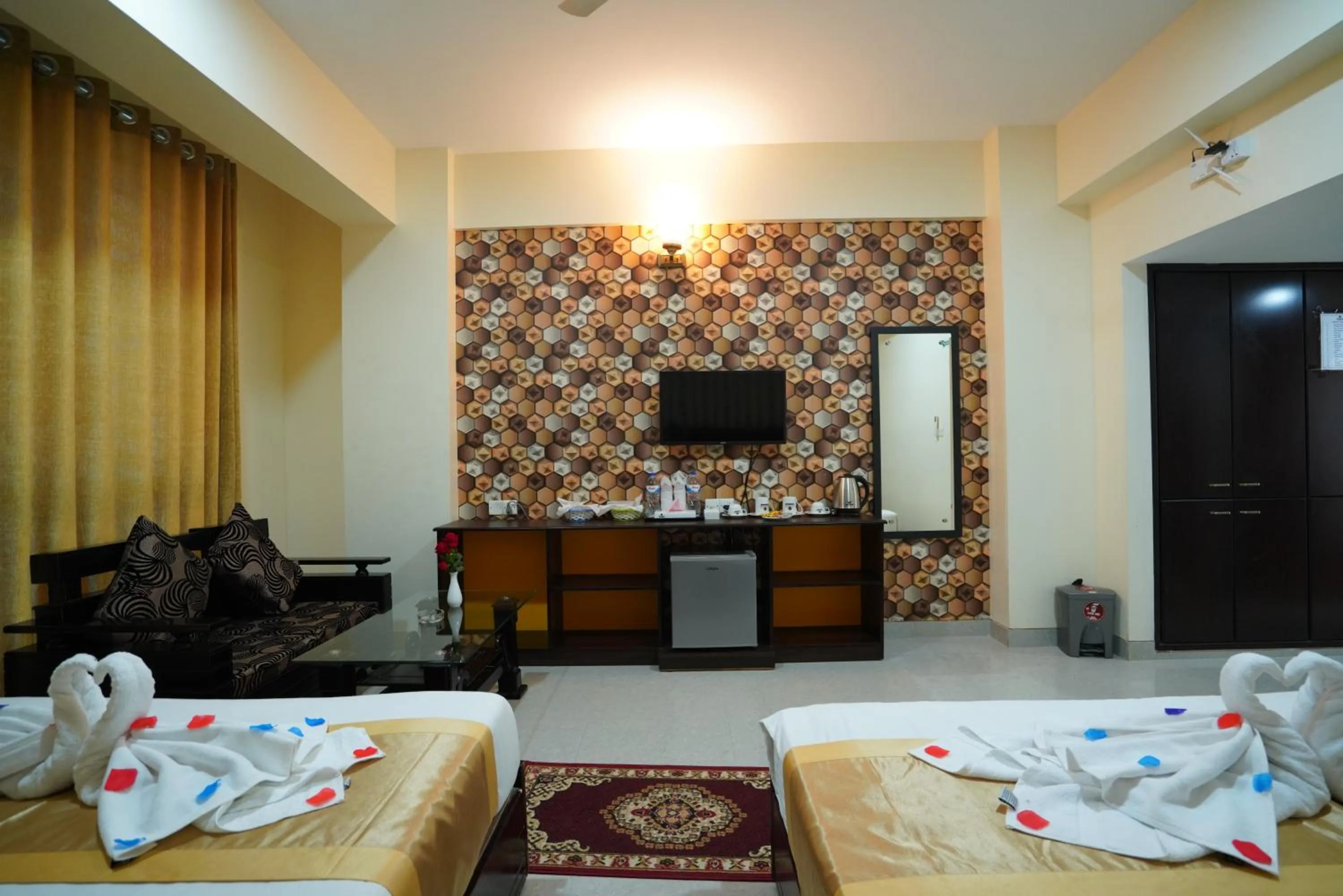 Bed in Grand Mostafa Hotel Ababil