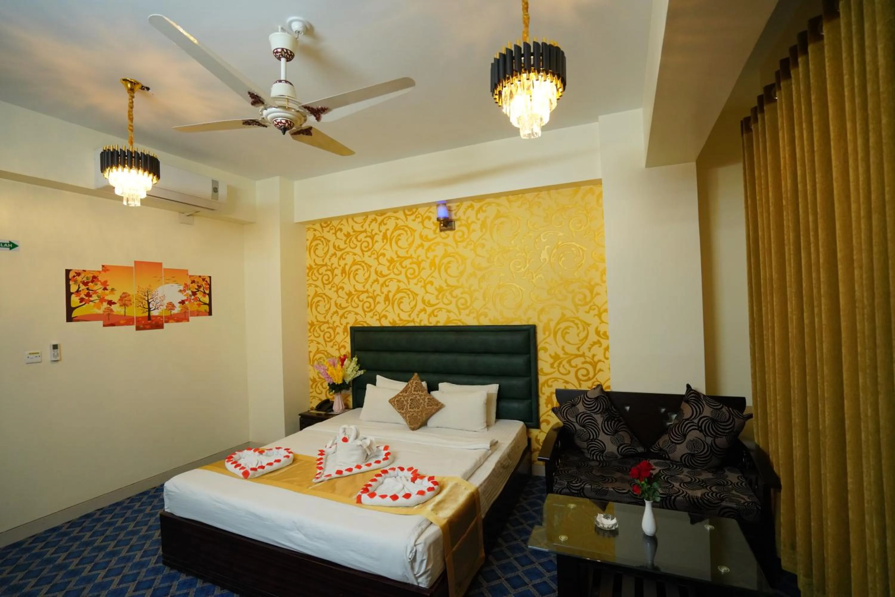 Bed in Grand Mostafa Hotel Ababil