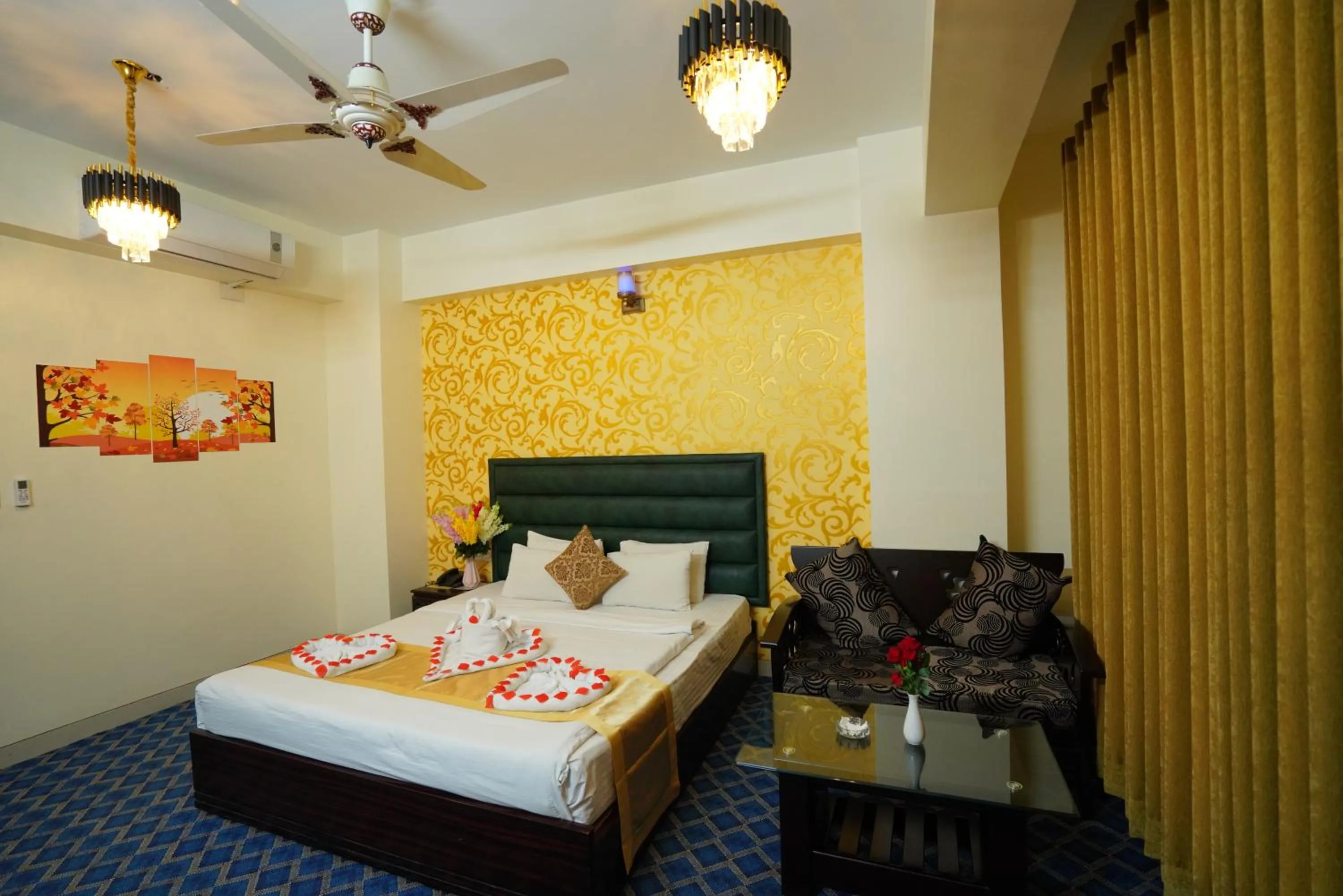 Bed in Grand Mostafa Hotel Ababil