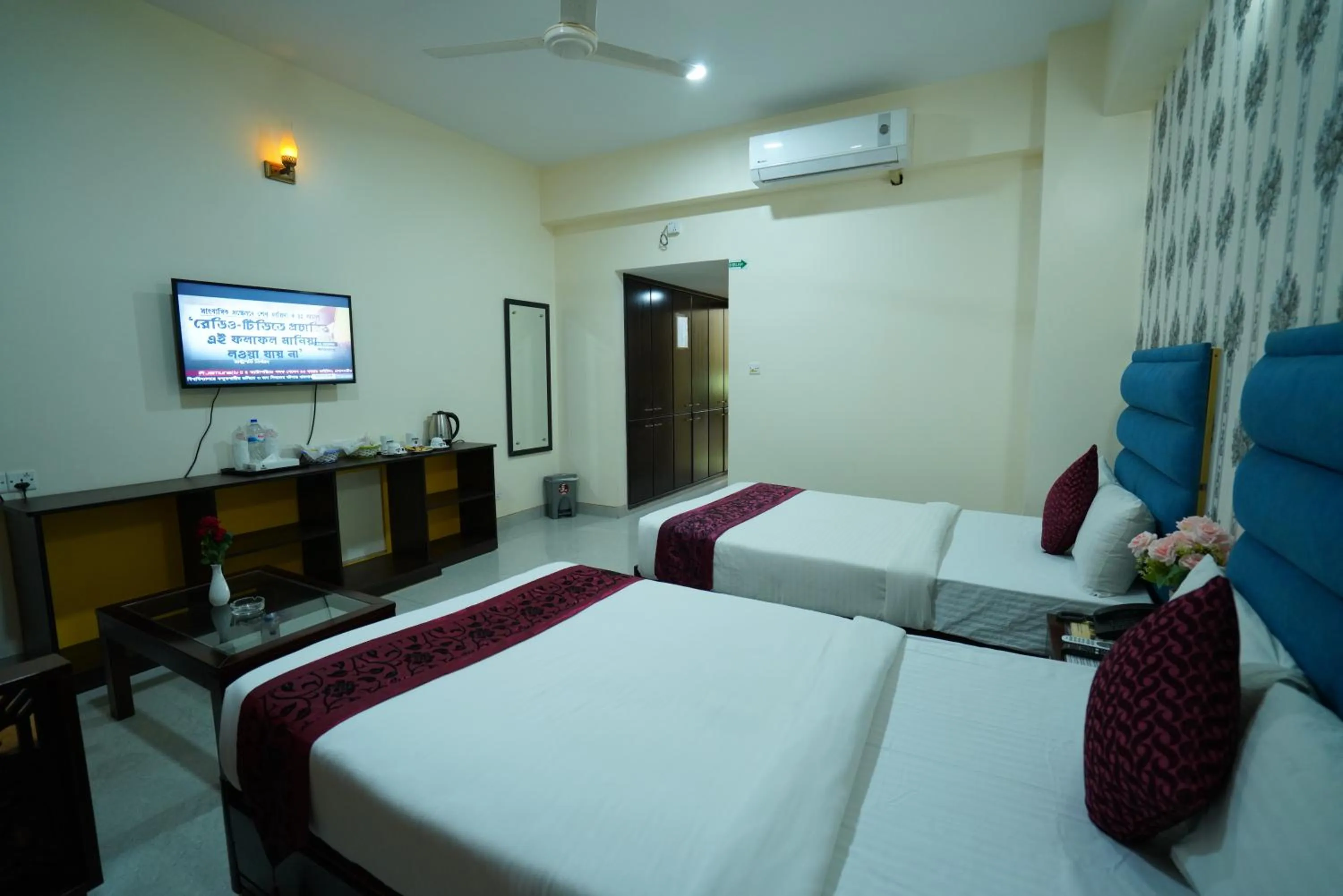 Bed in Grand Mostafa Hotel Ababil