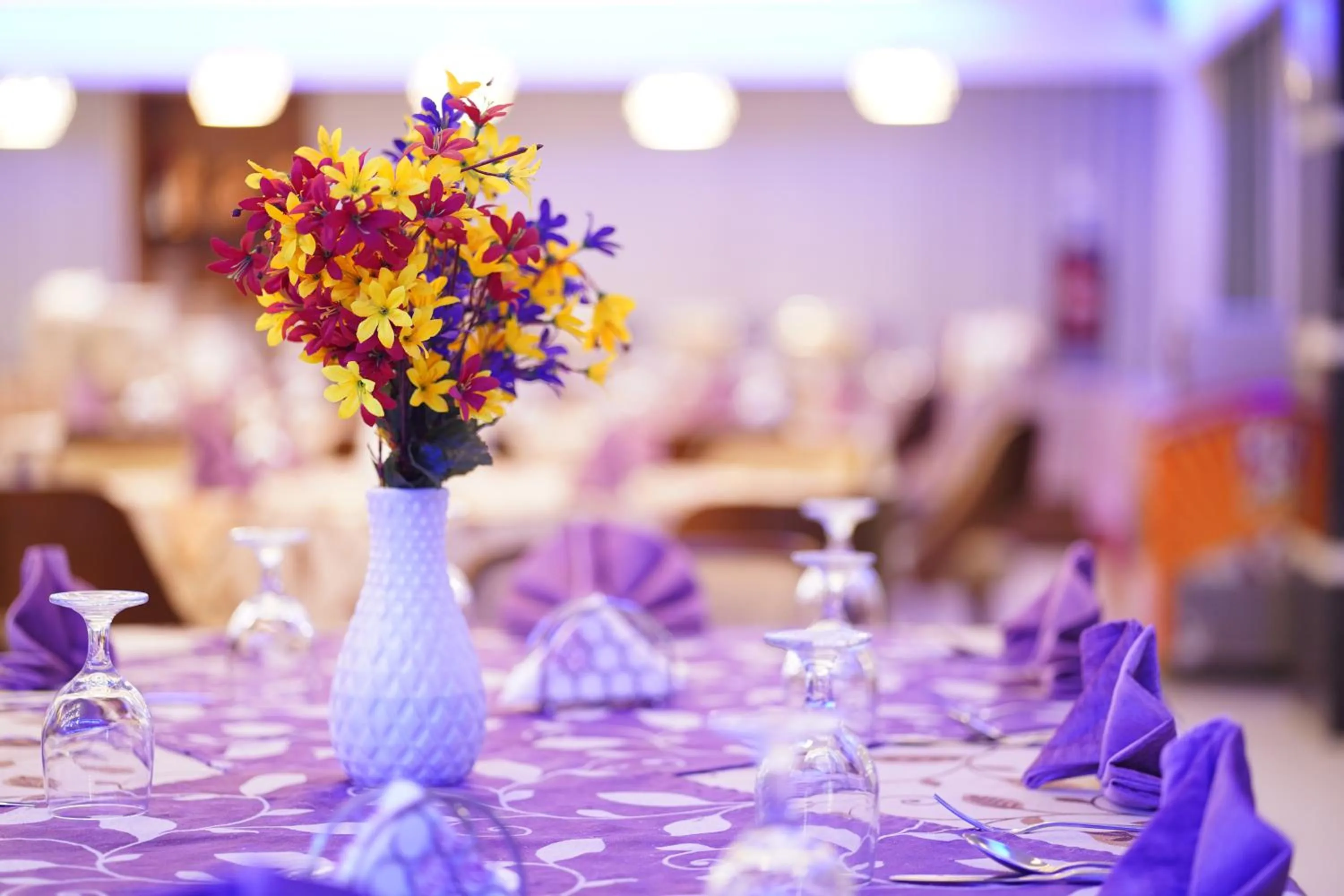 Restaurant/places to eat in Grand Mostafa Hotel Ababil