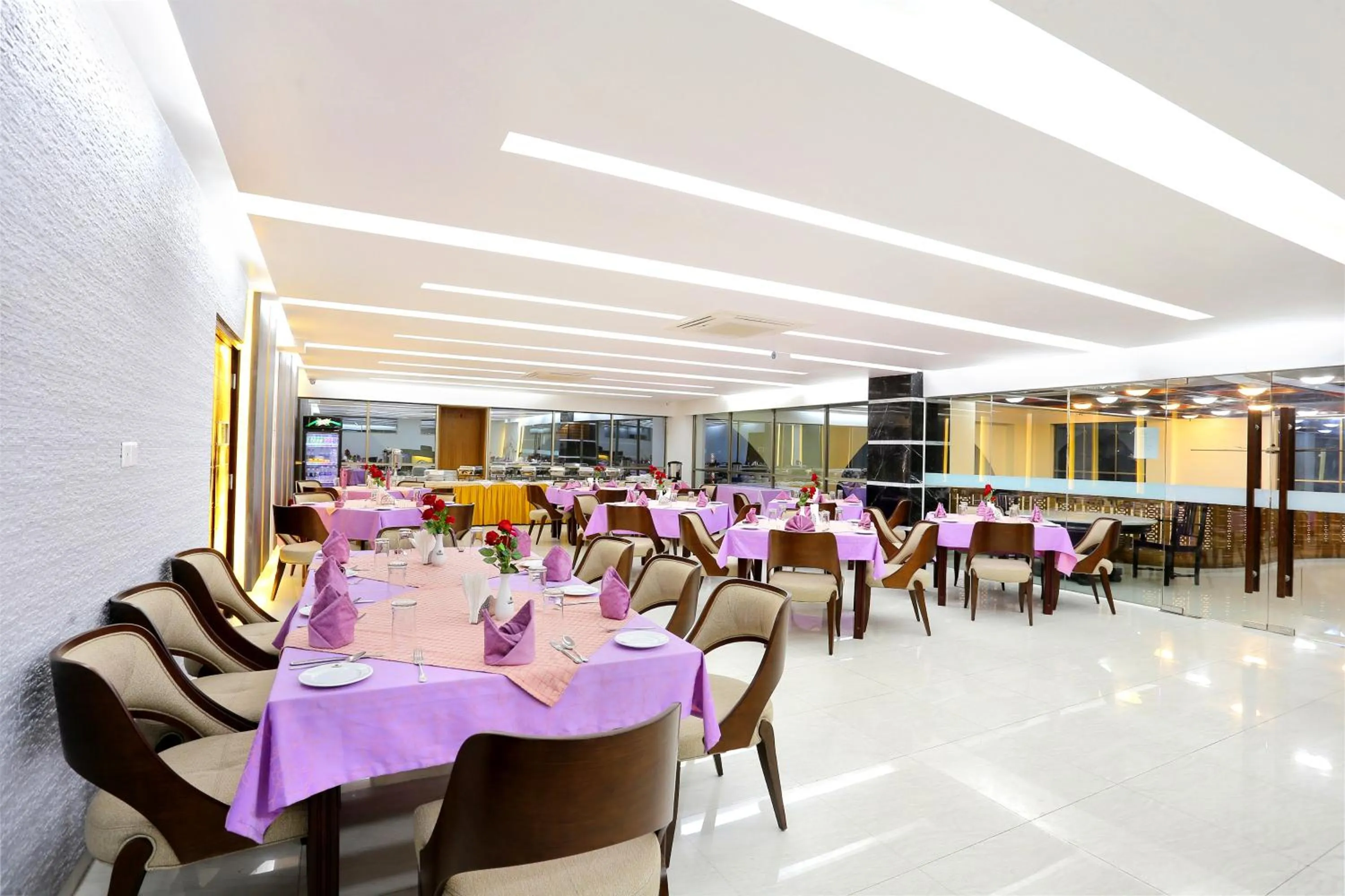 Restaurant/places to eat in Grand Mostafa Hotel Ababil