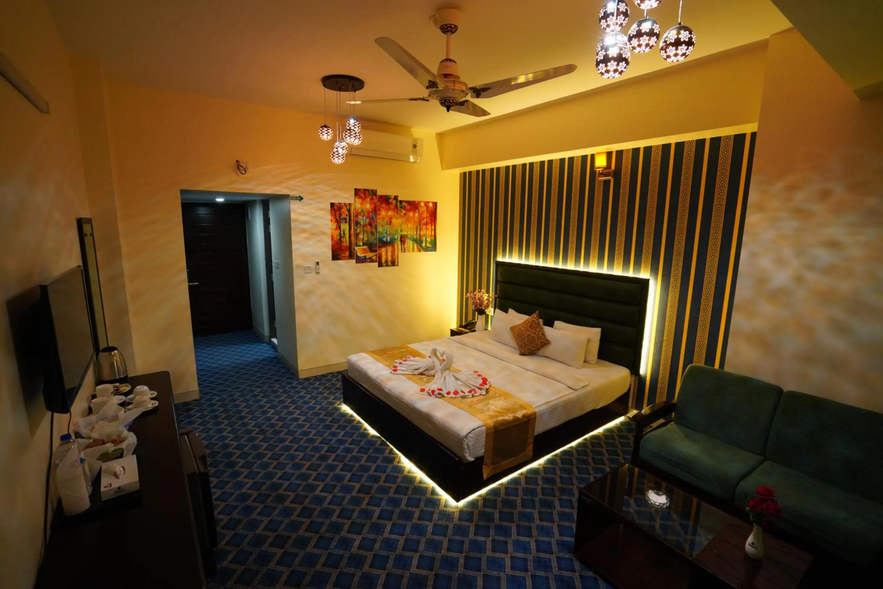 Bed in Grand Mostafa Hotel Ababil