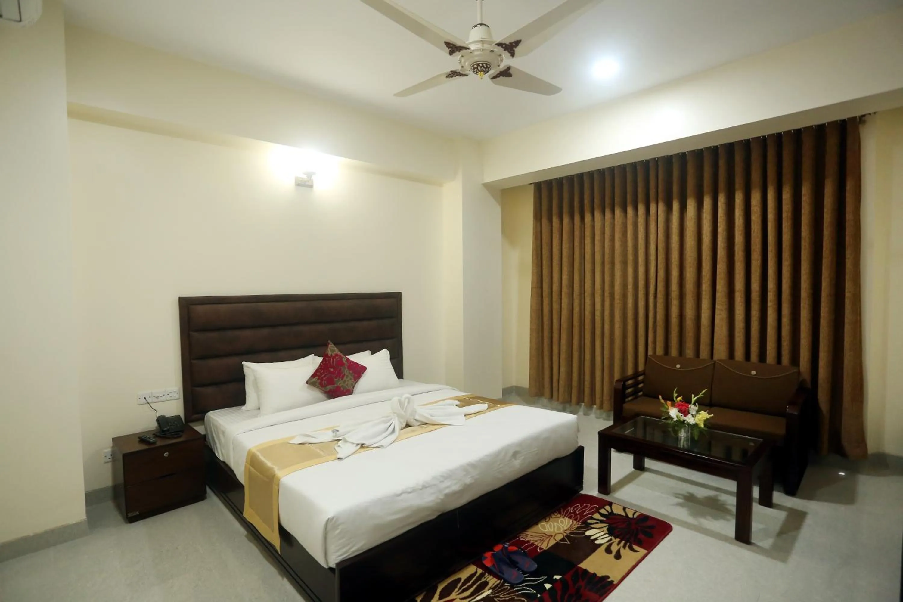 Bed in Grand Mostafa Hotel Ababil