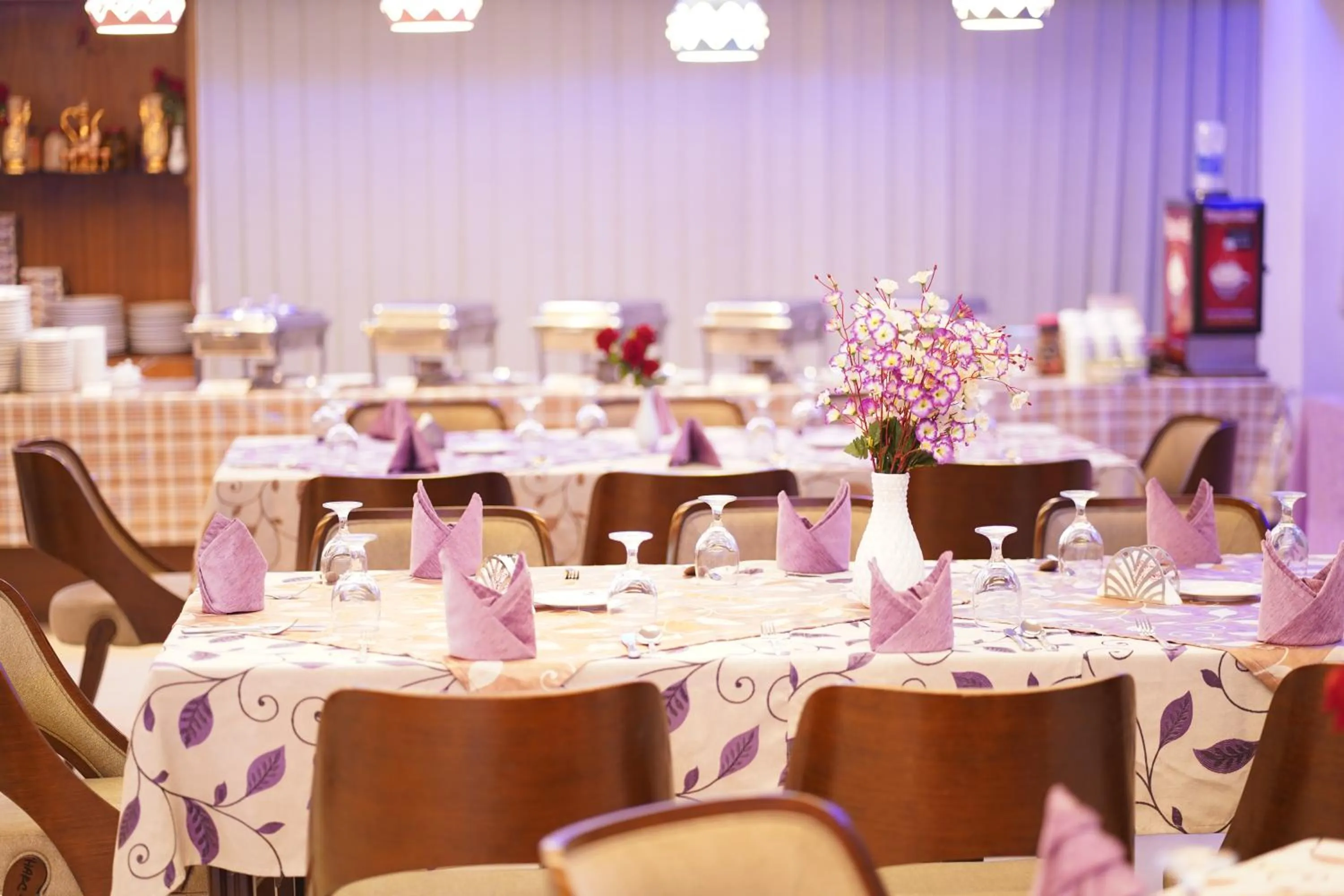 Restaurant/places to eat in Grand Mostafa Hotel Ababil