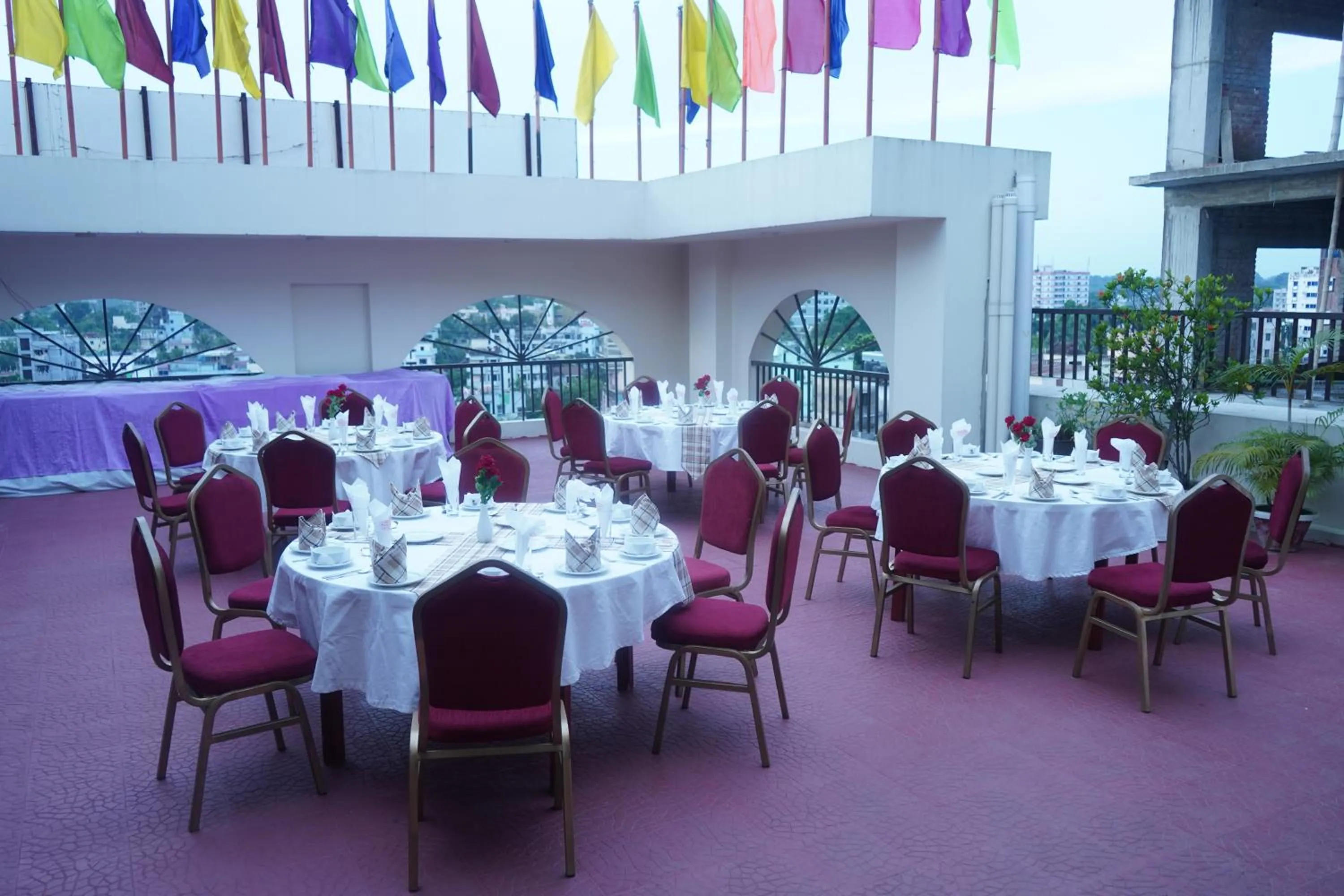 Restaurant/places to eat in Grand Mostafa Hotel Ababil