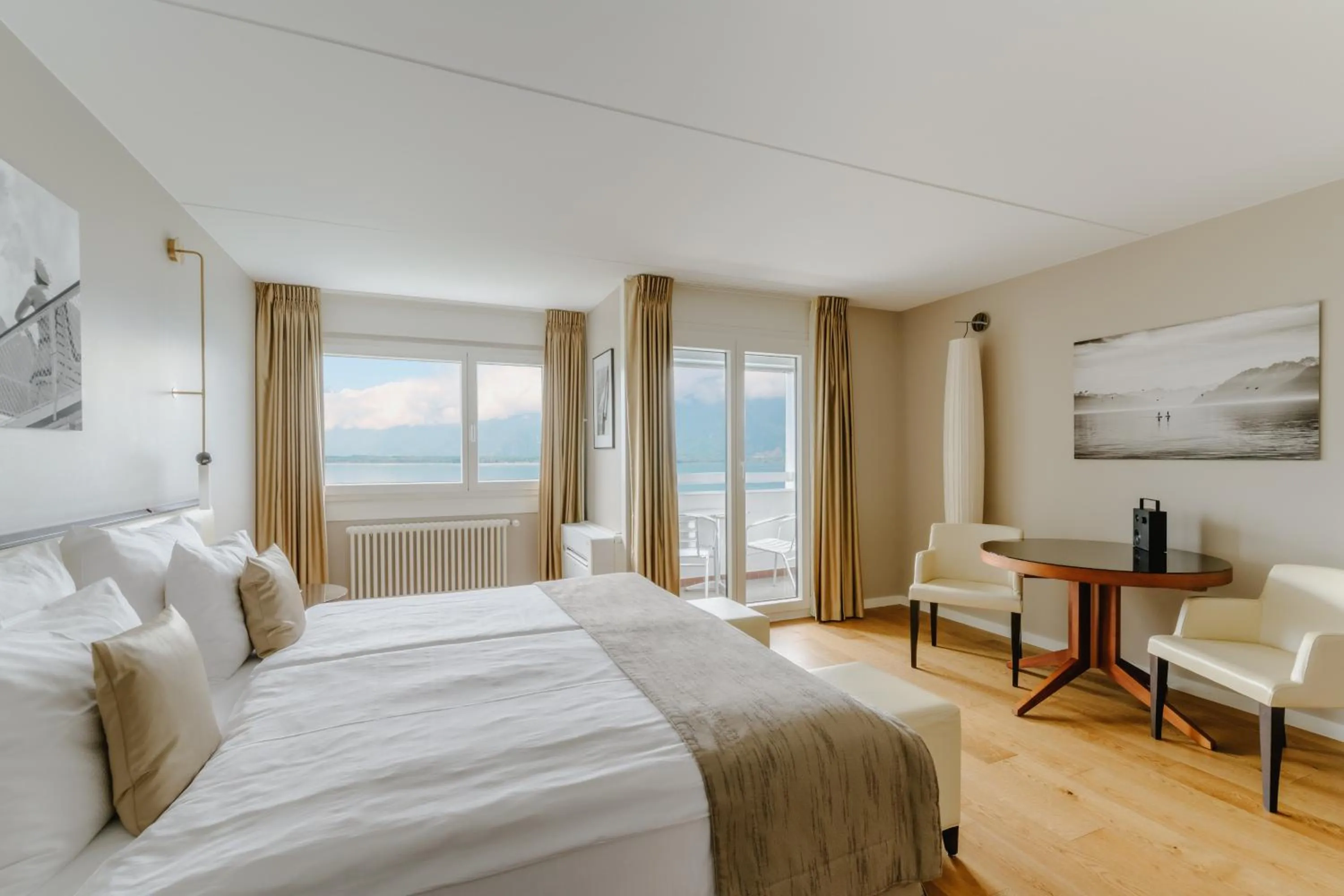 Bedroom, Bed in Hotel Mona