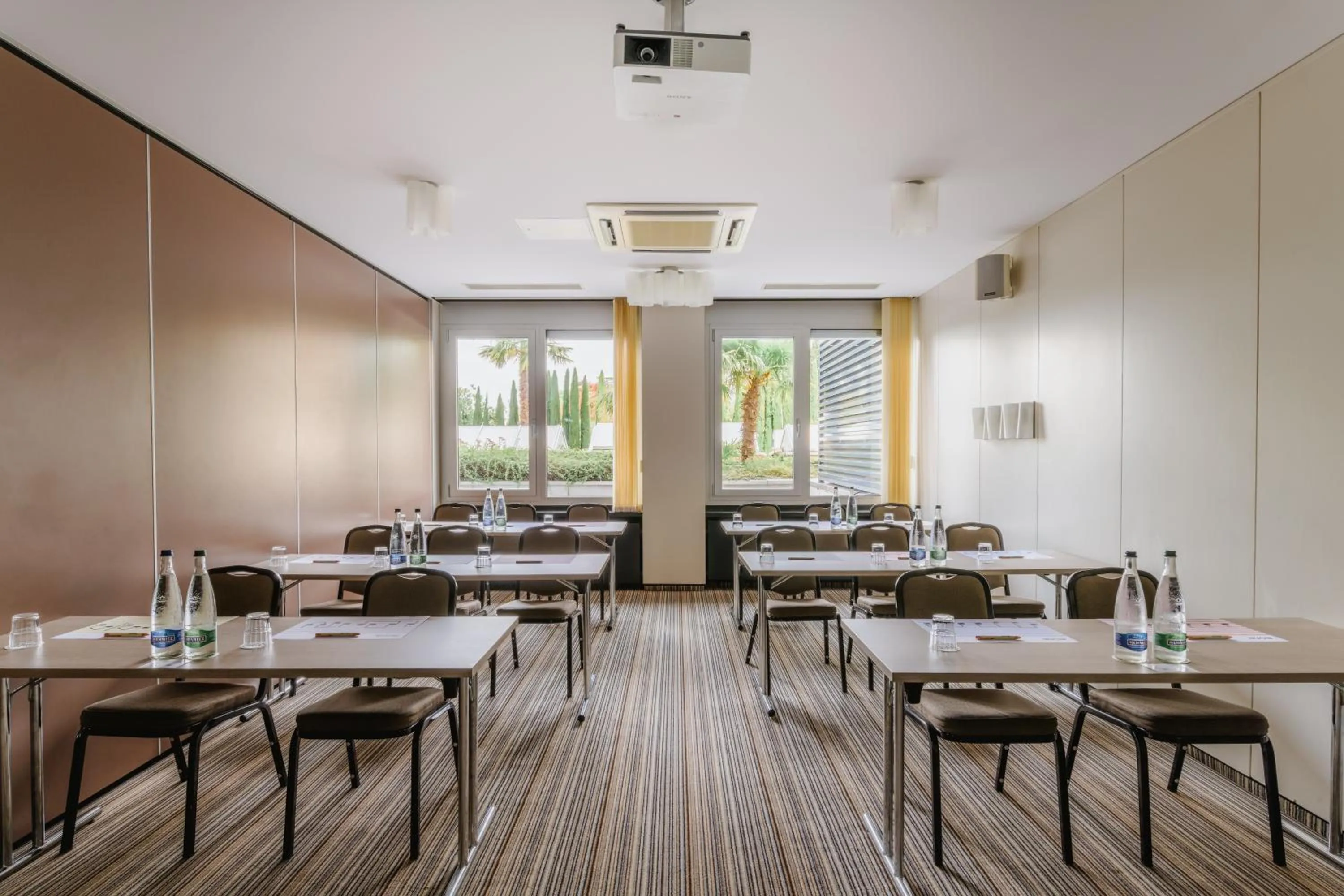 Meeting/conference room in Hotel Mona