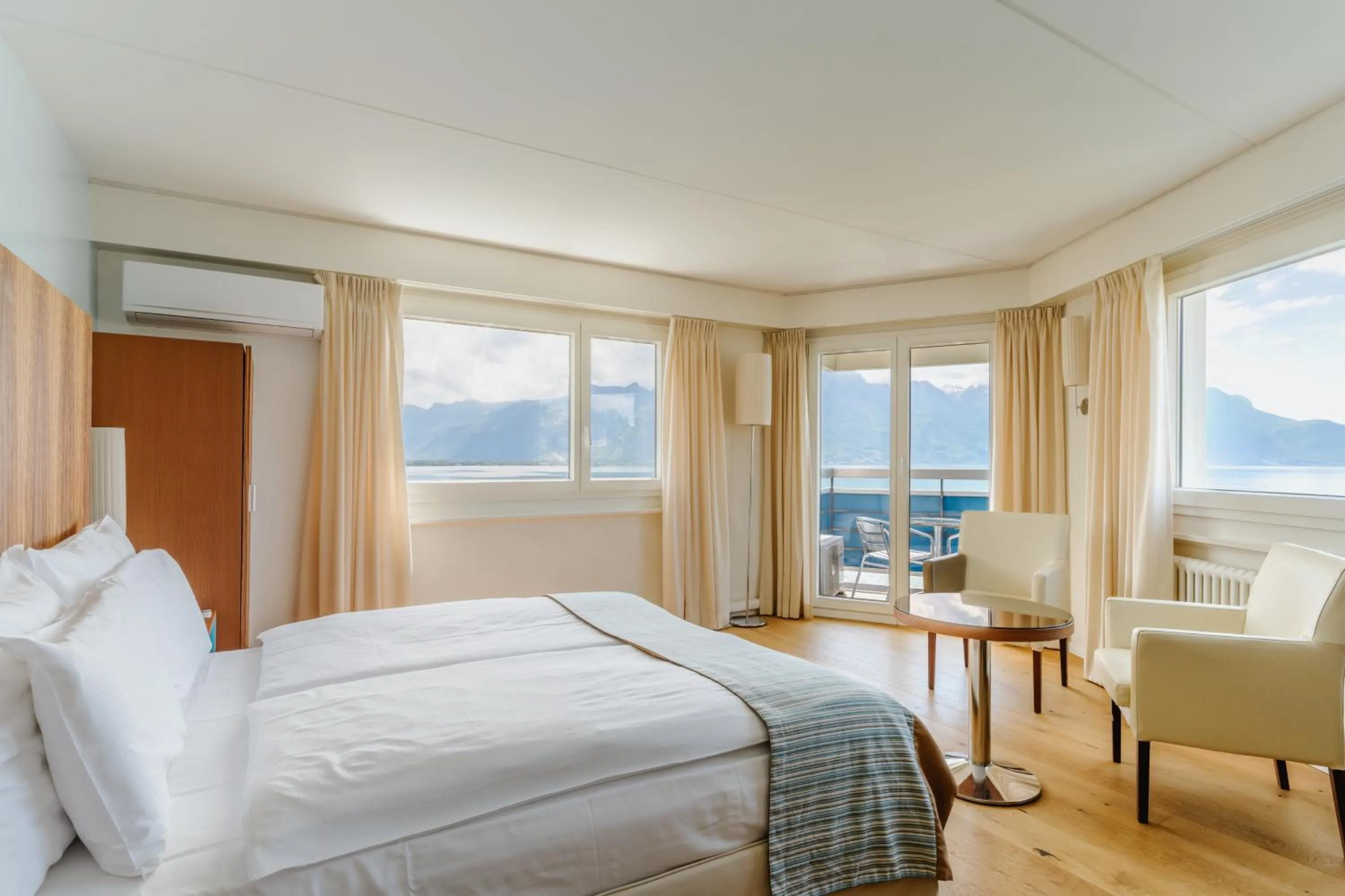 Bedroom, Bed in Hotel Mona