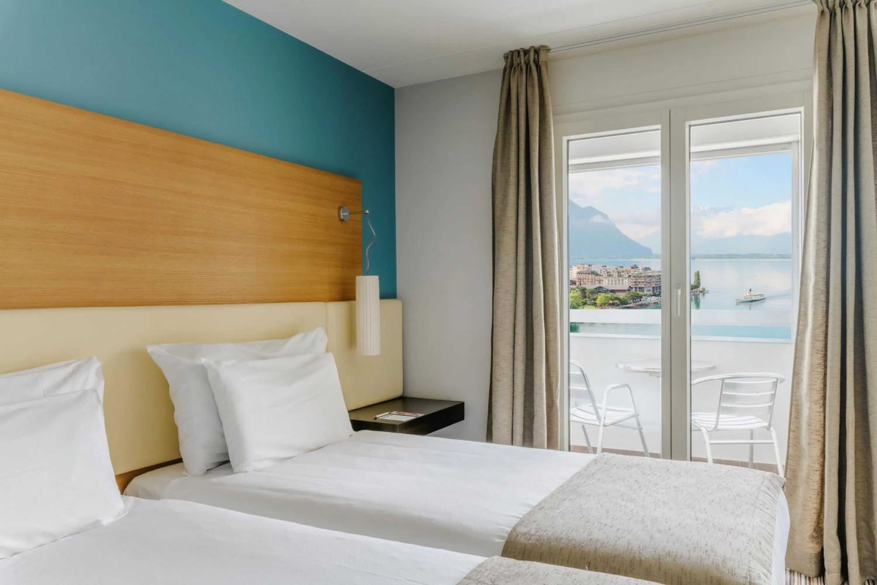 Bedroom, Bed in Hotel Mona