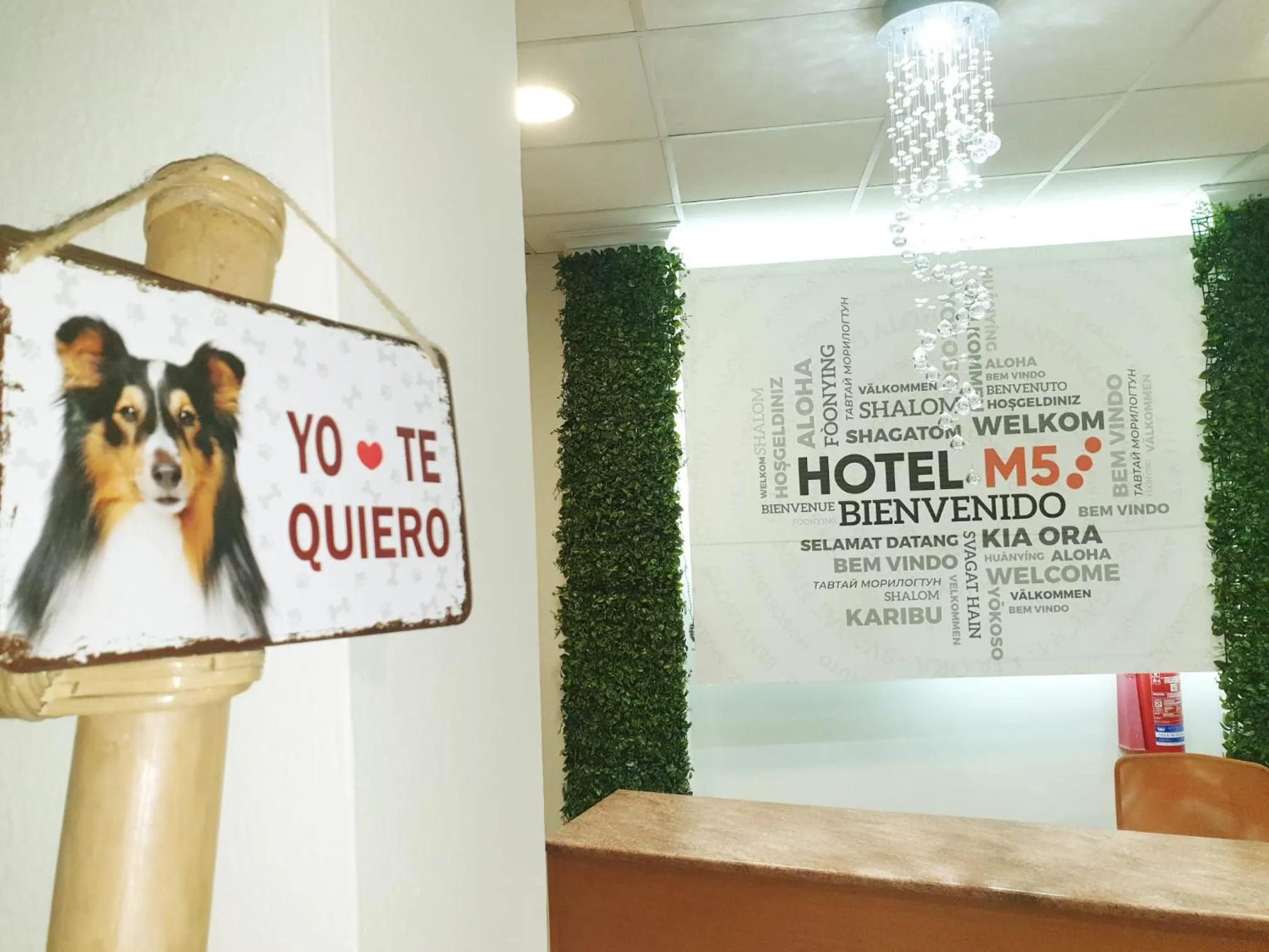 Property logo or sign in Hotel M5 Valencia Aeropuerto