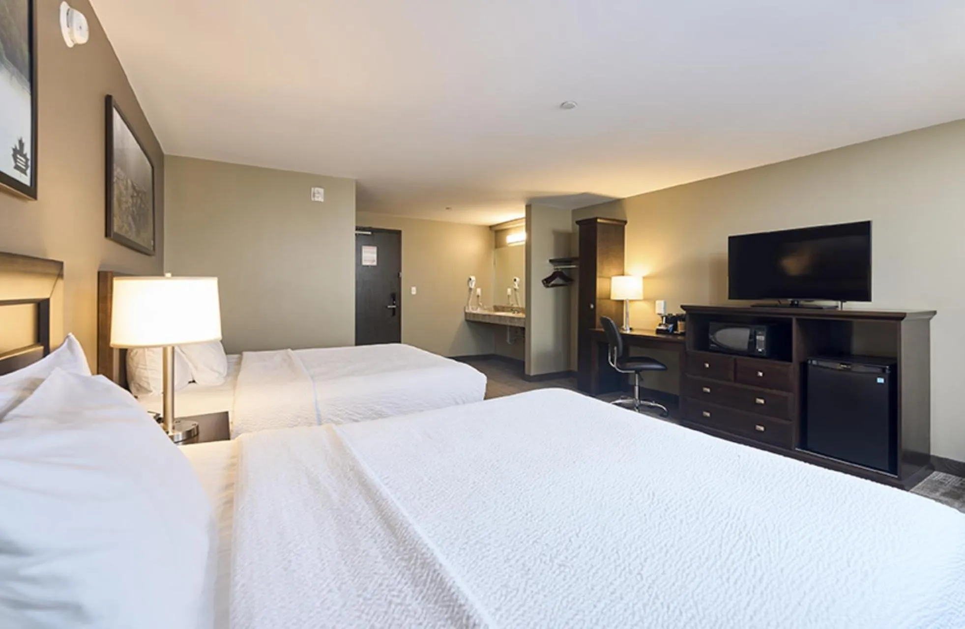 Bedroom, Bed in Canad Inns Destination Centre Transcona