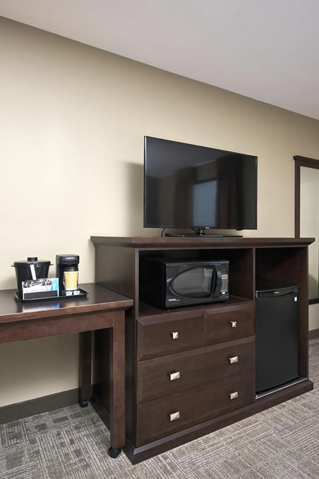 TV and multimedia in Canad Inns Destination Centre Transcona