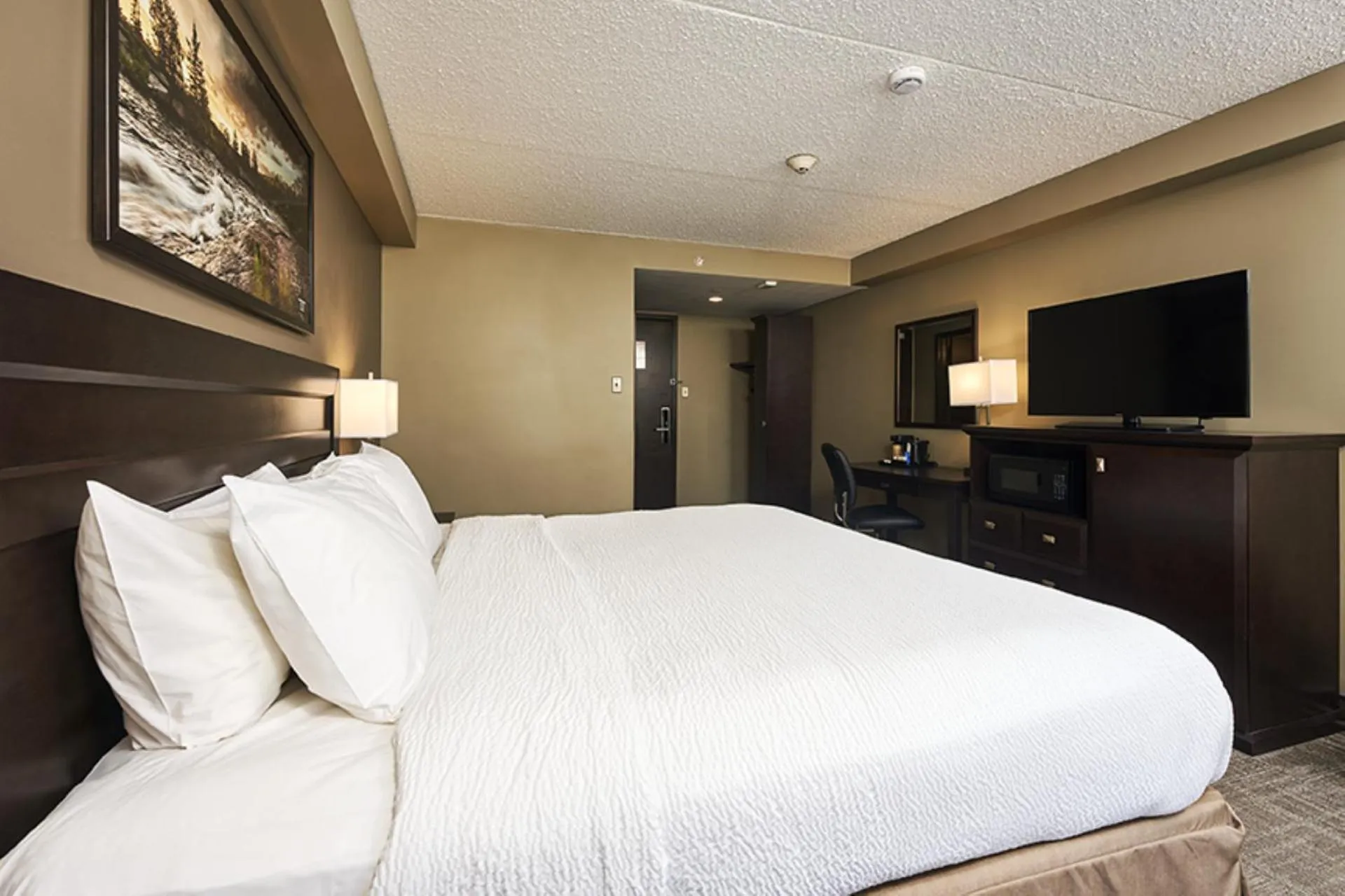 Bedroom, Bed in Canad Inns Destination Centre Transcona