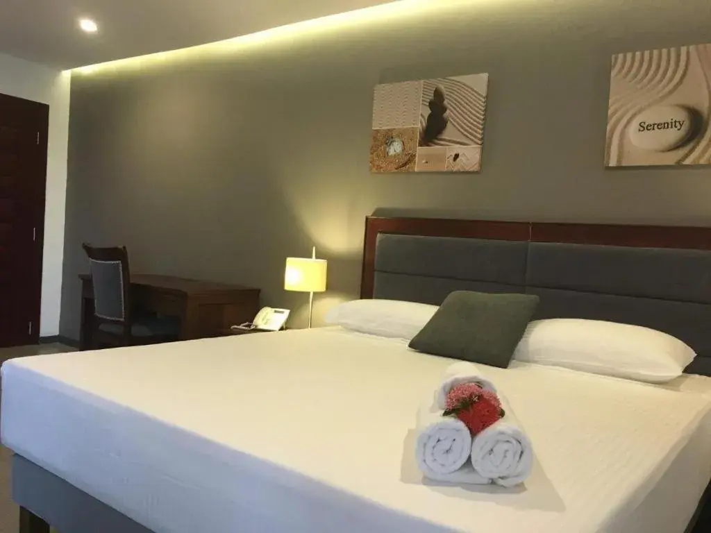 Standard King Room - single occupancy in Curacao Suites Hotel Standard King Room - single occupancy in Curacao Suites Hotel