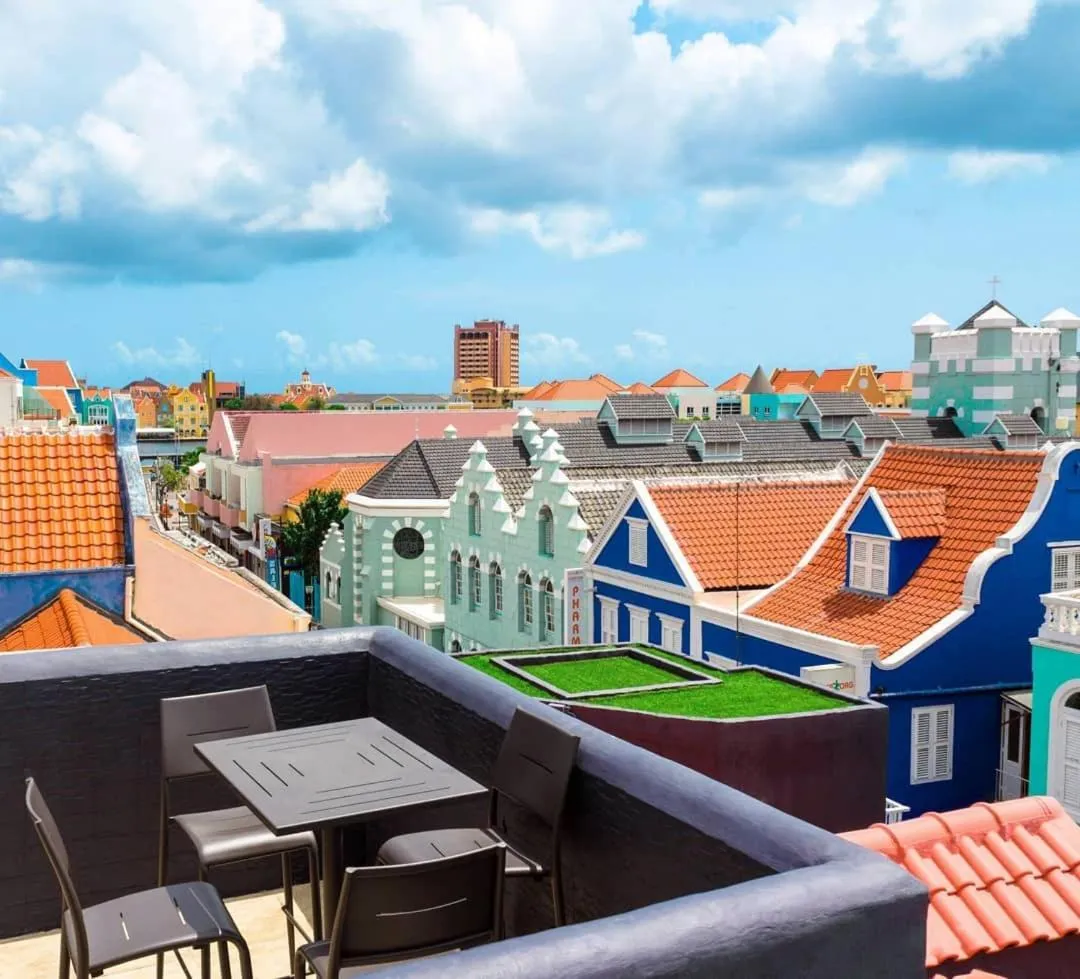 Curacao Suites Hotel