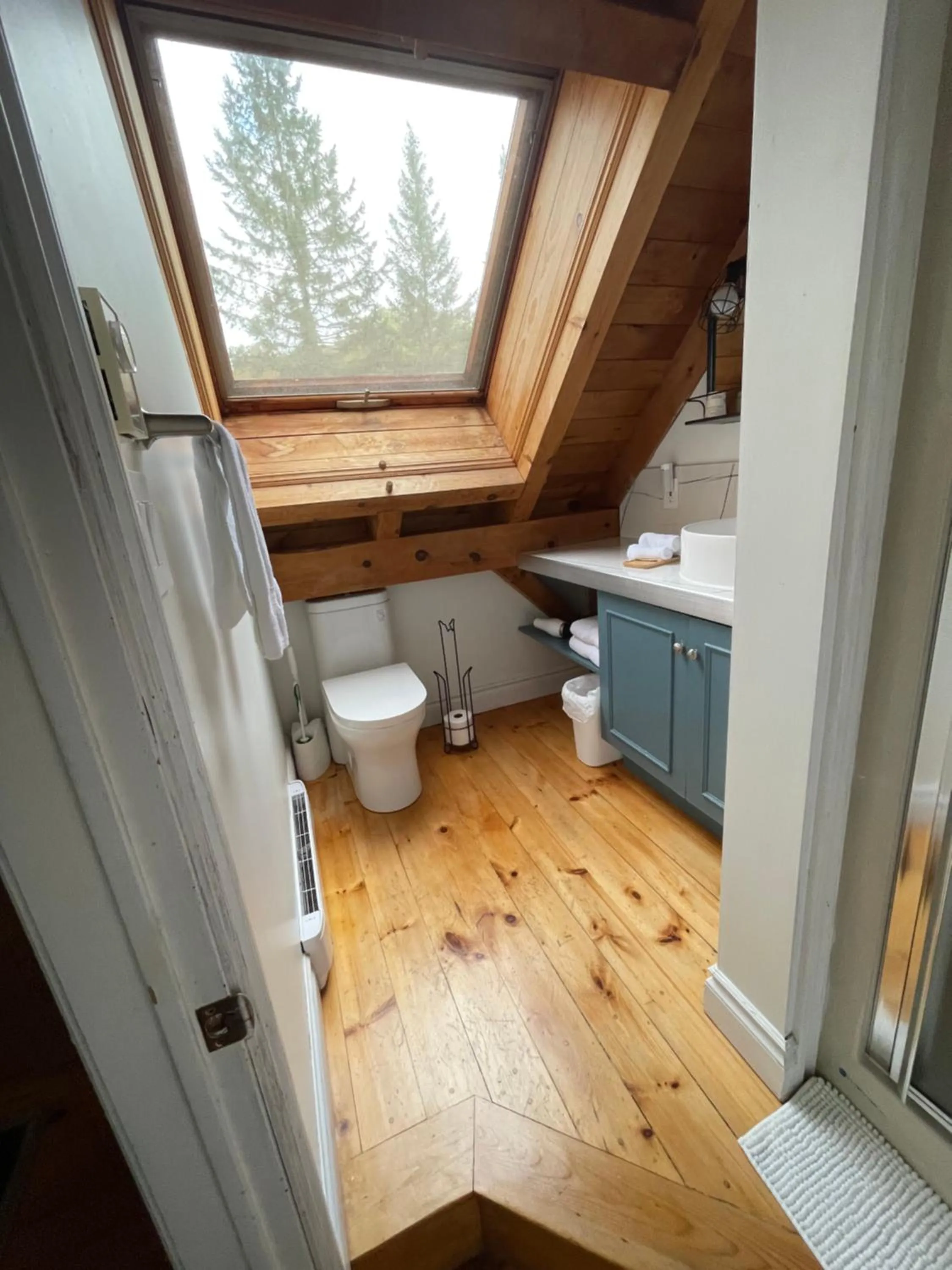 Toilet in Maison Napoléon B&B