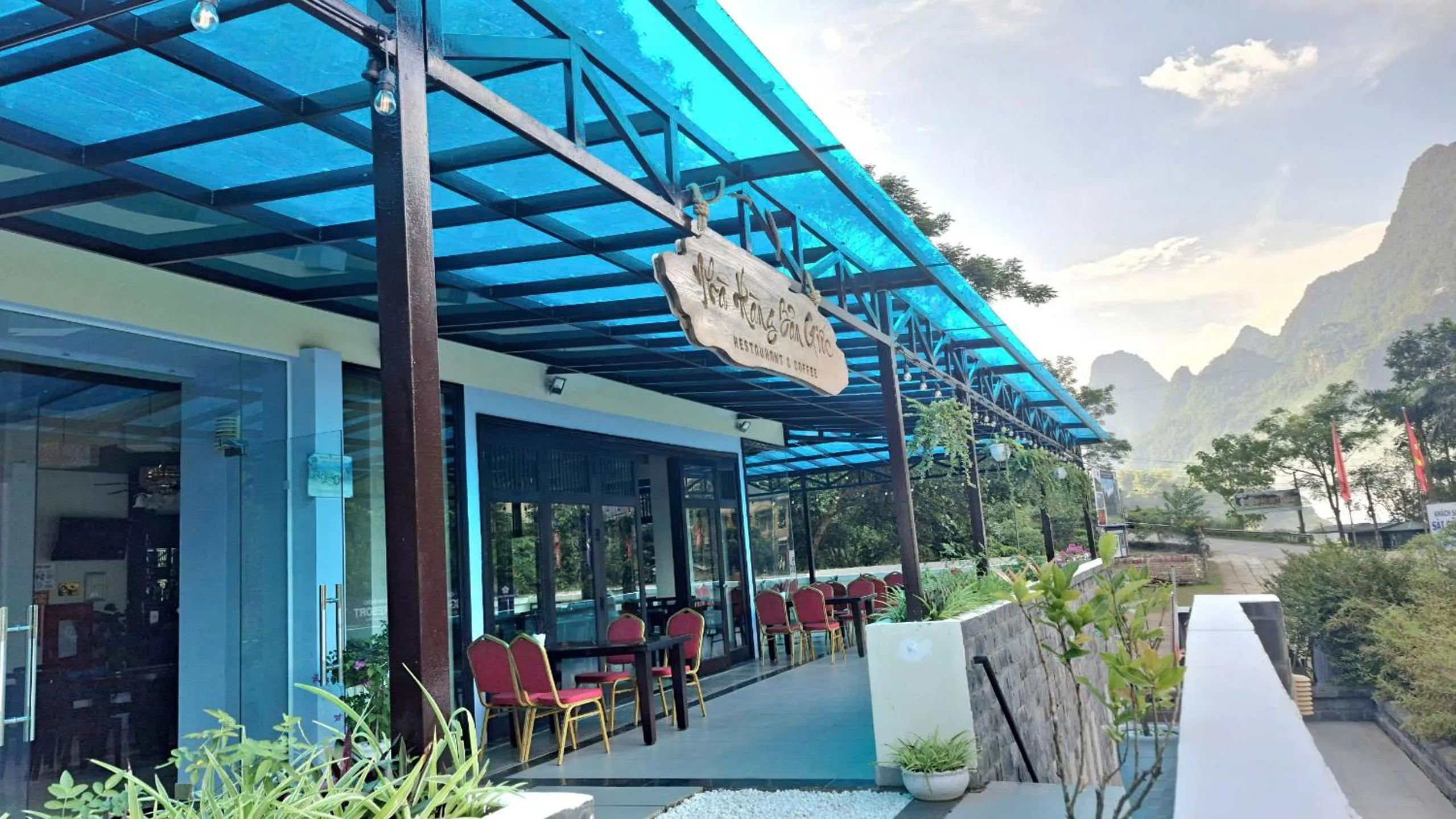 Restaurant/places to eat in Sài Gòn - Bản Giốc Resort
