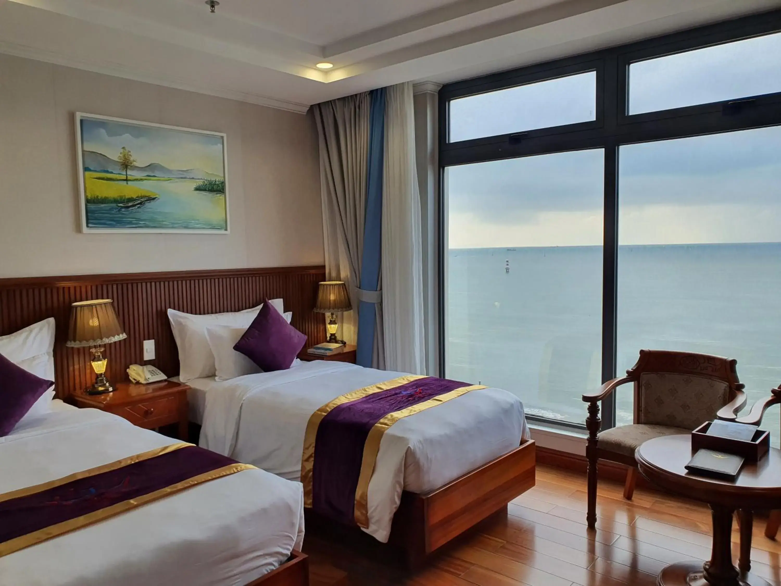 Deluxe Twin Room with Sea View in Vietnam Taste Hotel Quy Nhon - Beachfront Deluxe Twin Room with Sea View in Vietnam Taste Hotel Quy Nhon - Beachfront