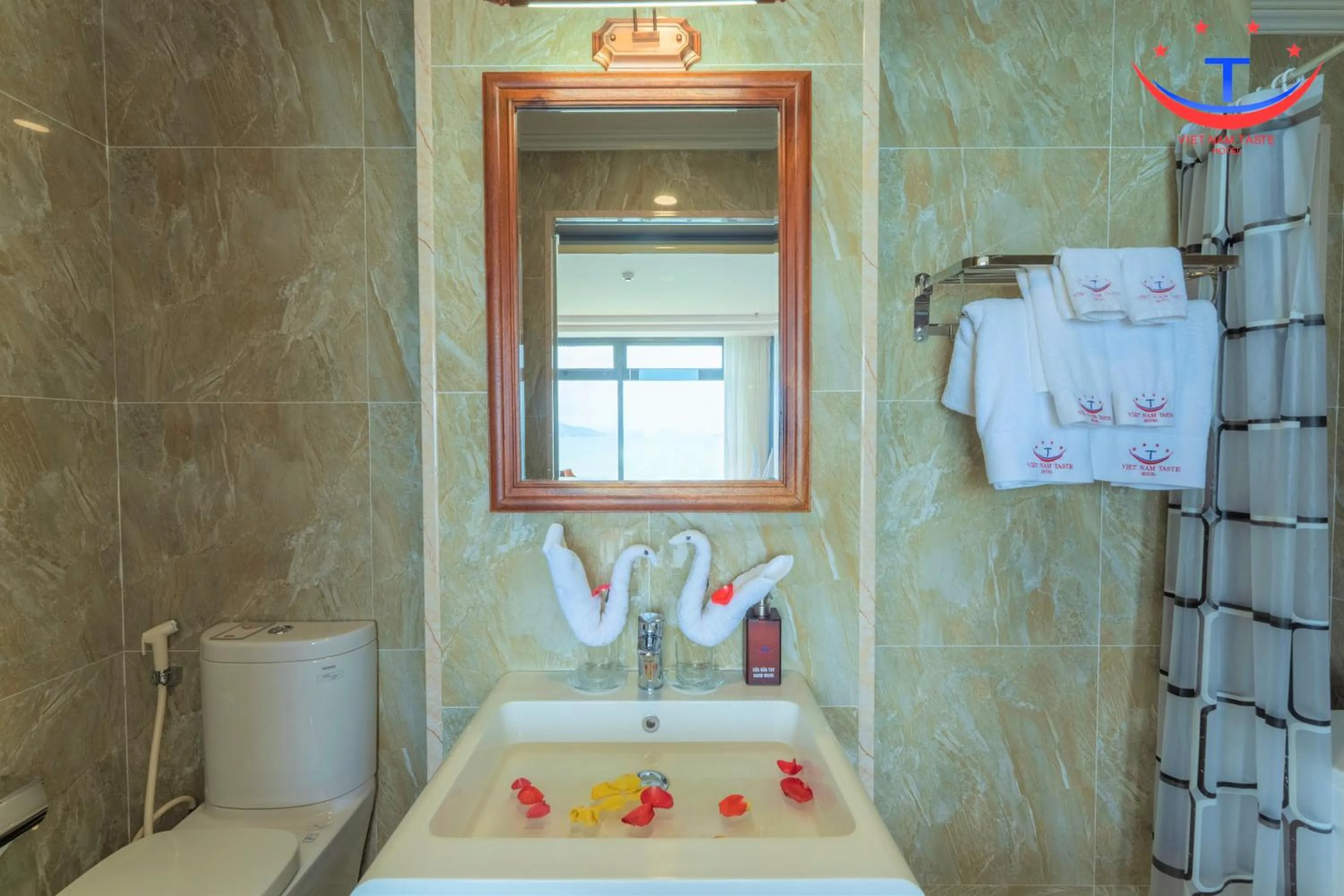 Bathroom in Vietnam Taste Hotel Quy Nhon - Beachfront